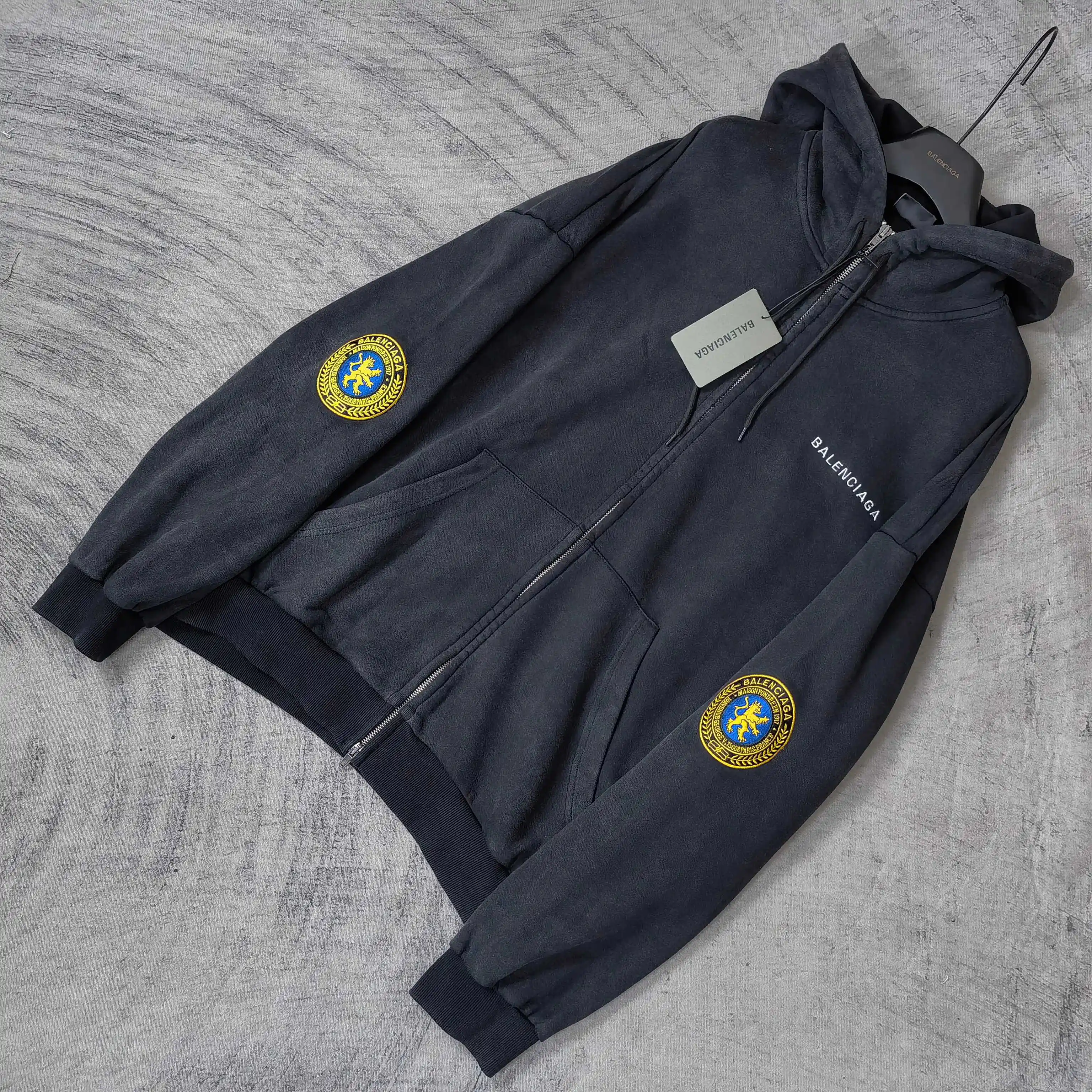 Oversized Embroidered Zip-Up Hoodie D24024462 — view 4