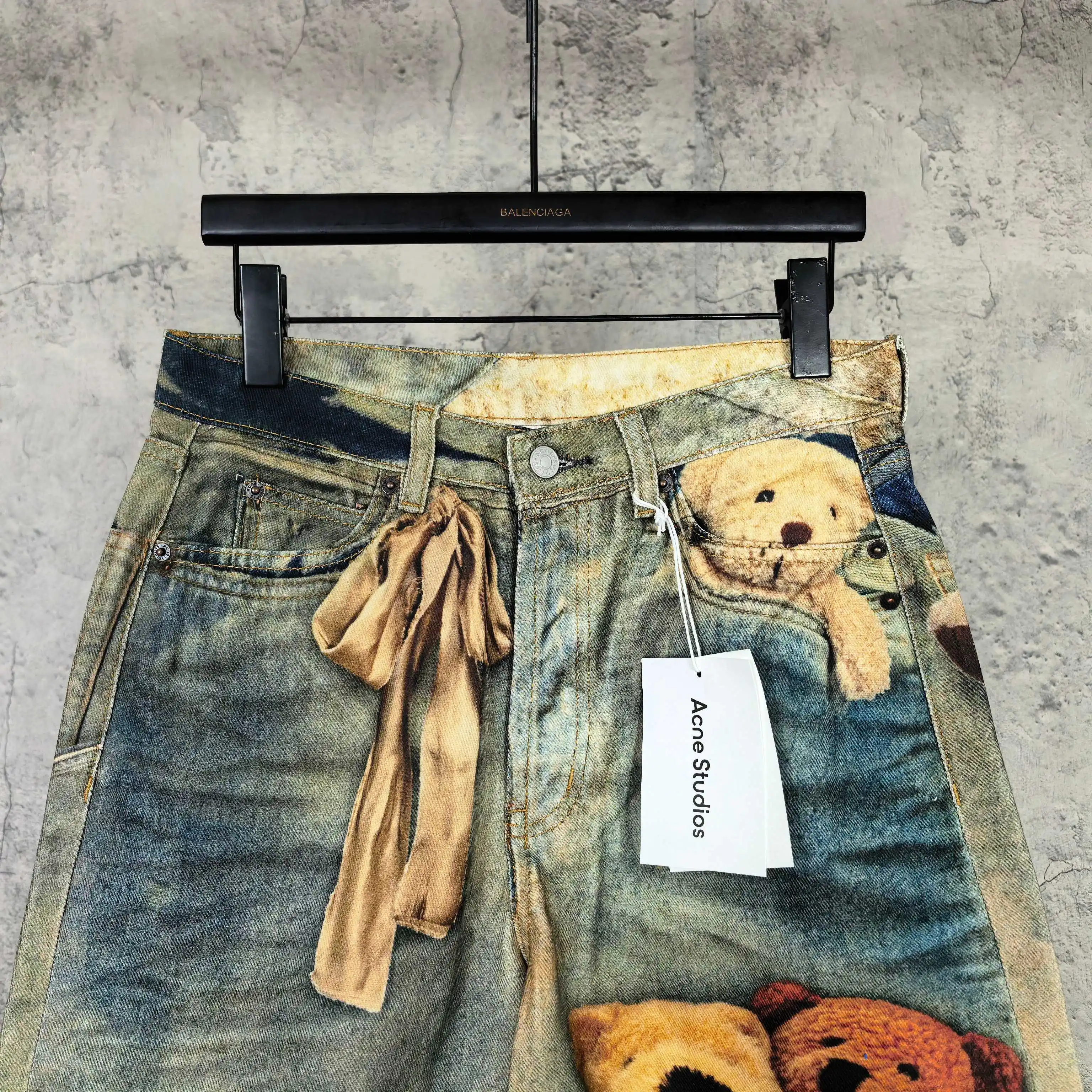 1981 Teddy Bear Print Denim Shorts D24524524 — view 3