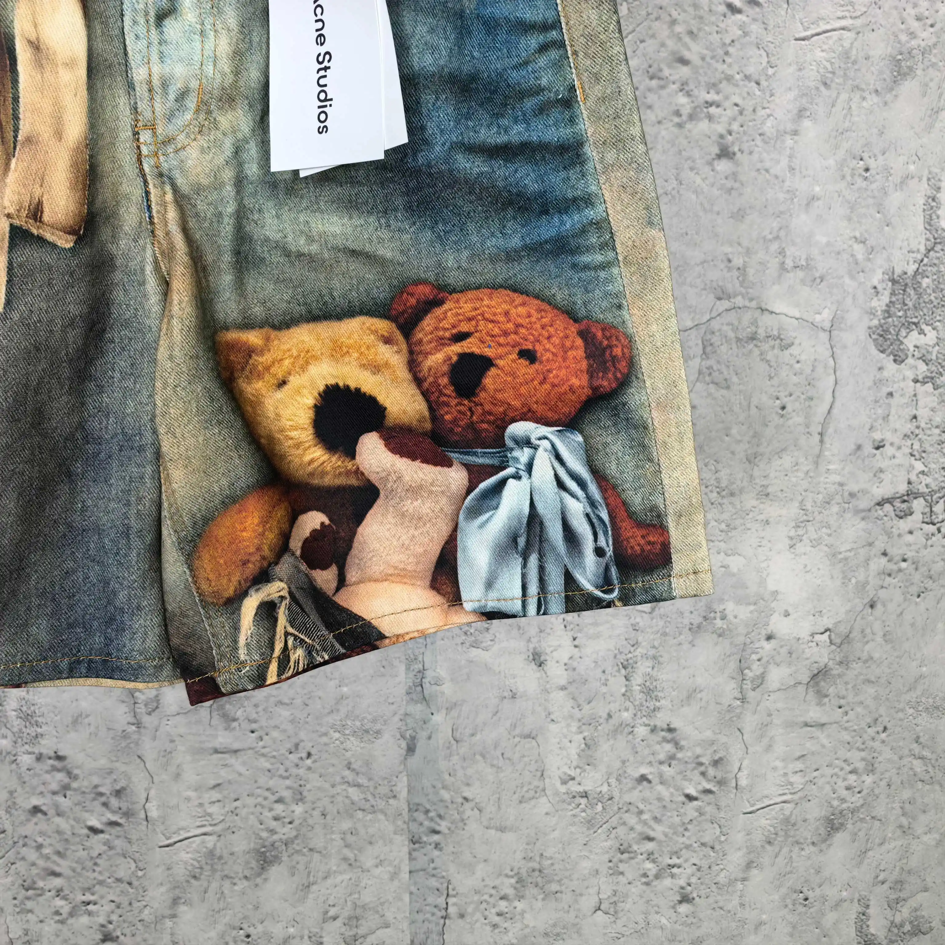 1981 Teddy Bear Print Denim Shorts D24524524 — view 13