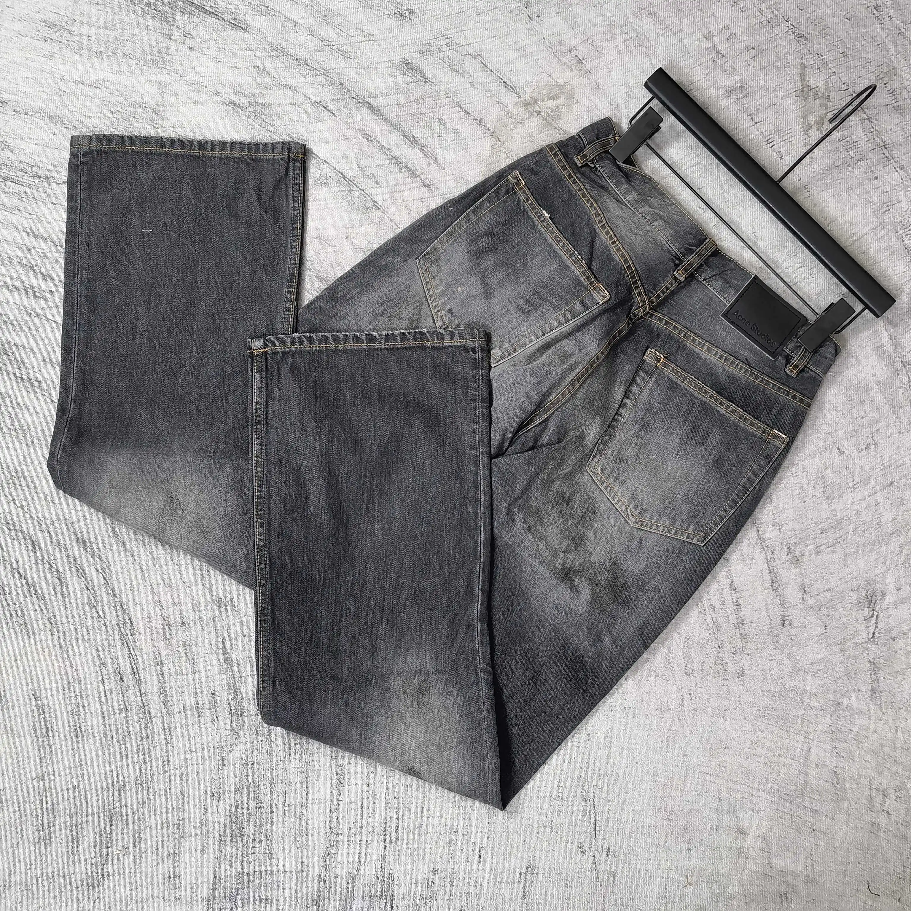 Graffiti Print Washed Straight-Leg Jeans D24524544 — view 5