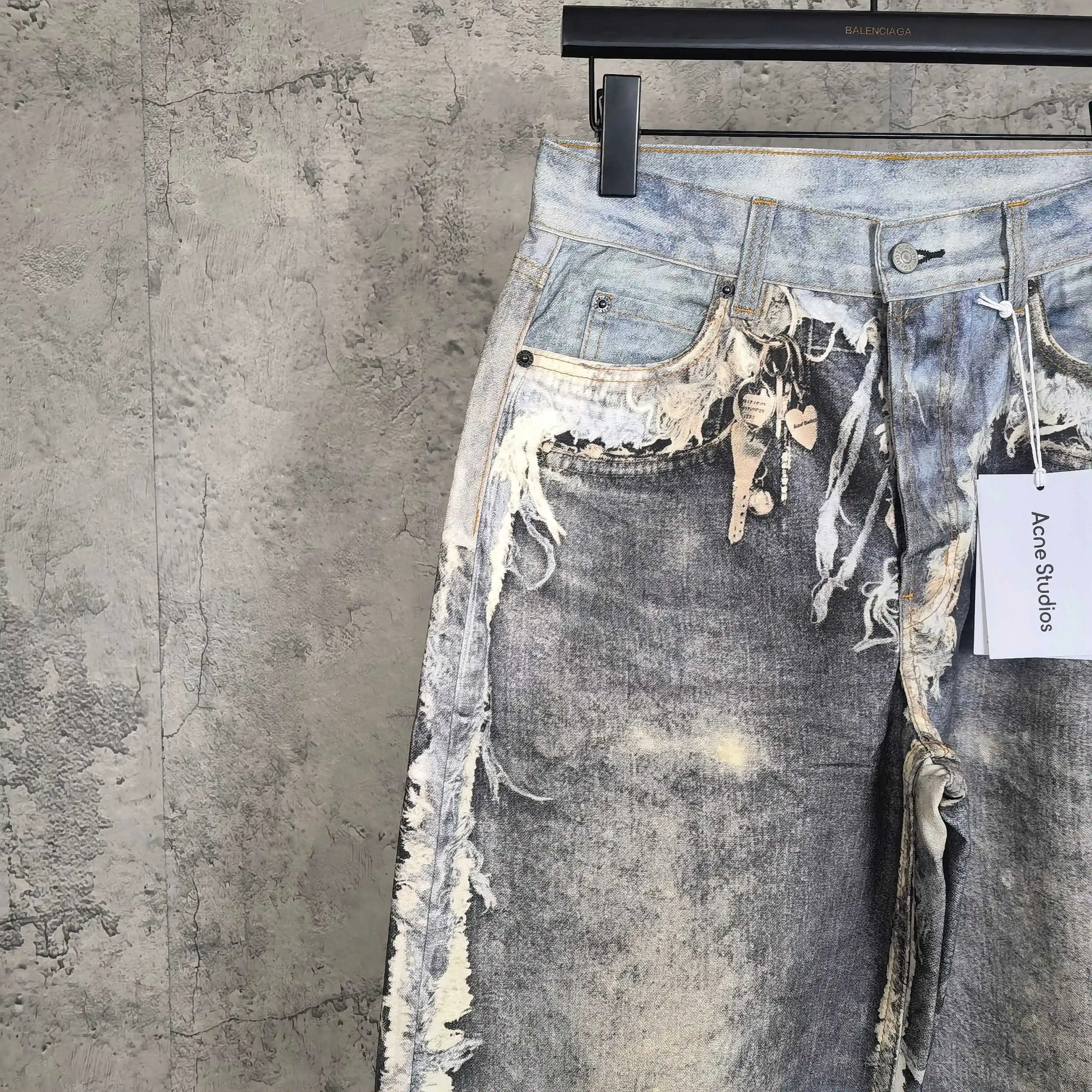 Super-Baggy Distressed 3D-Print Jeans D25024547 — view 11