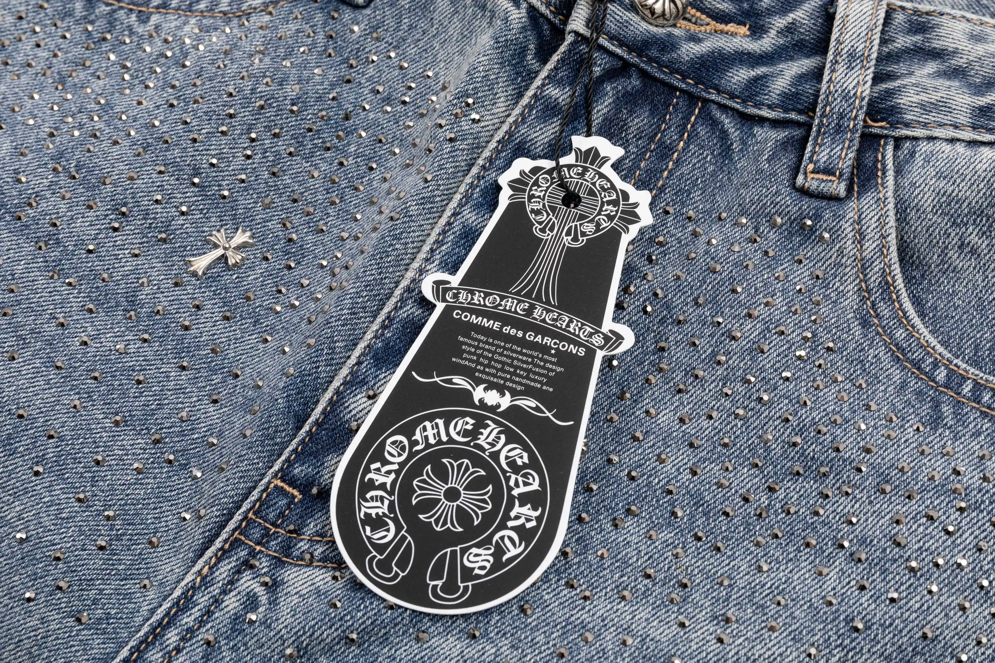 Rhinestone-Embellished Straight-Leg Jeans D25019740 — view 8