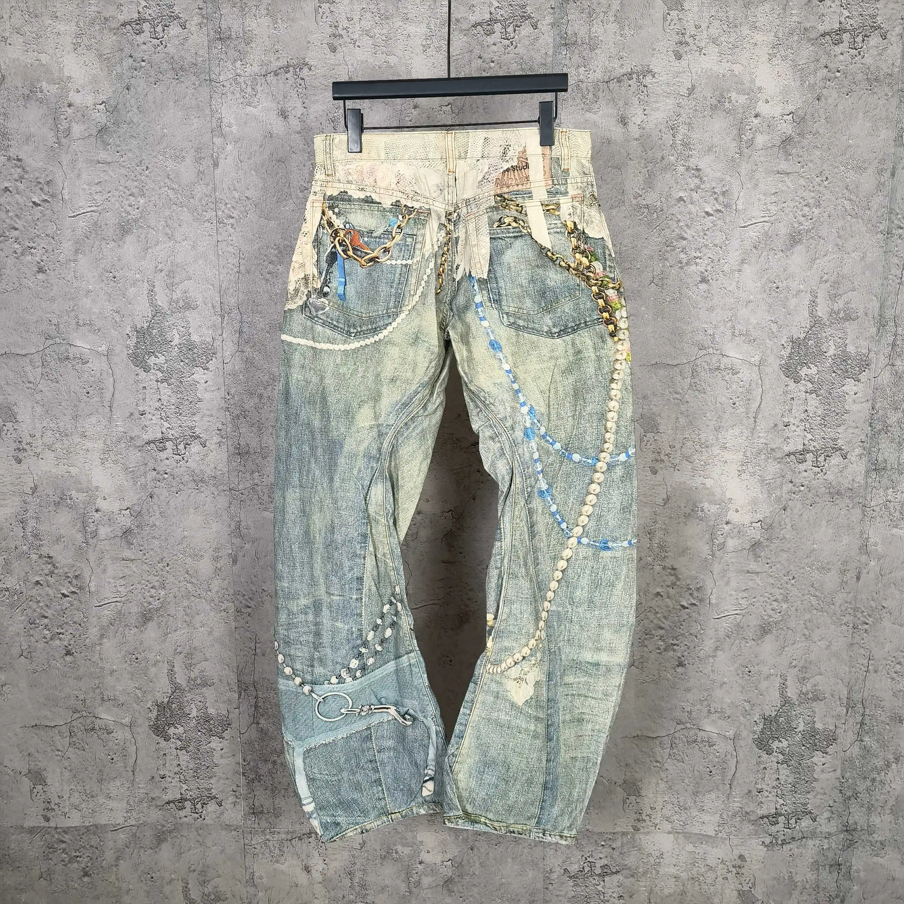Trompe L'oeil Lace and Pearl Print Curved-Leg Jeans D25524545 — view 2