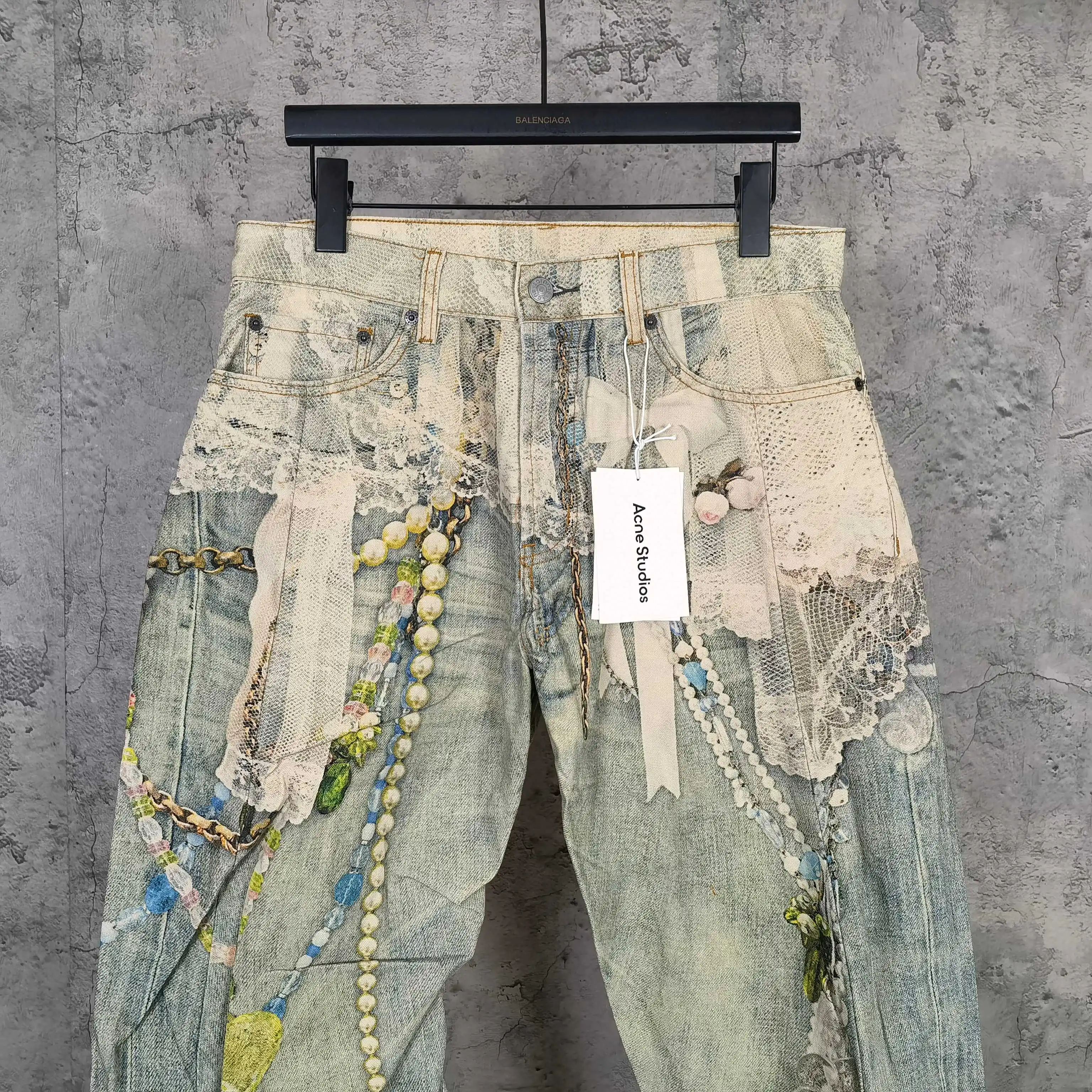 Trompe L'oeil Lace and Pearl Print Curved-Leg Jeans D25524545 — view 3