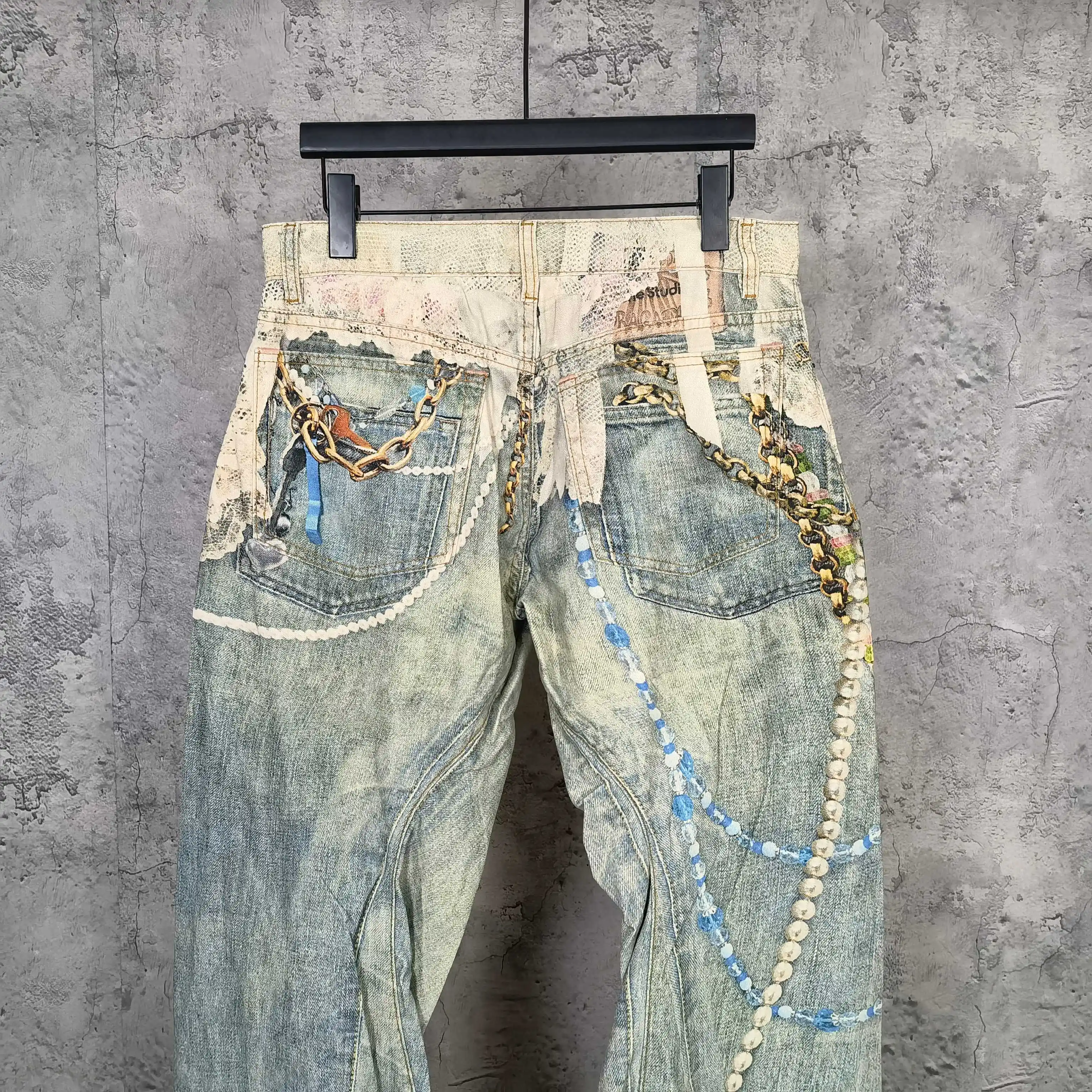 Trompe L'oeil Lace and Pearl Print Curved-Leg Jeans D25524545 — view 6