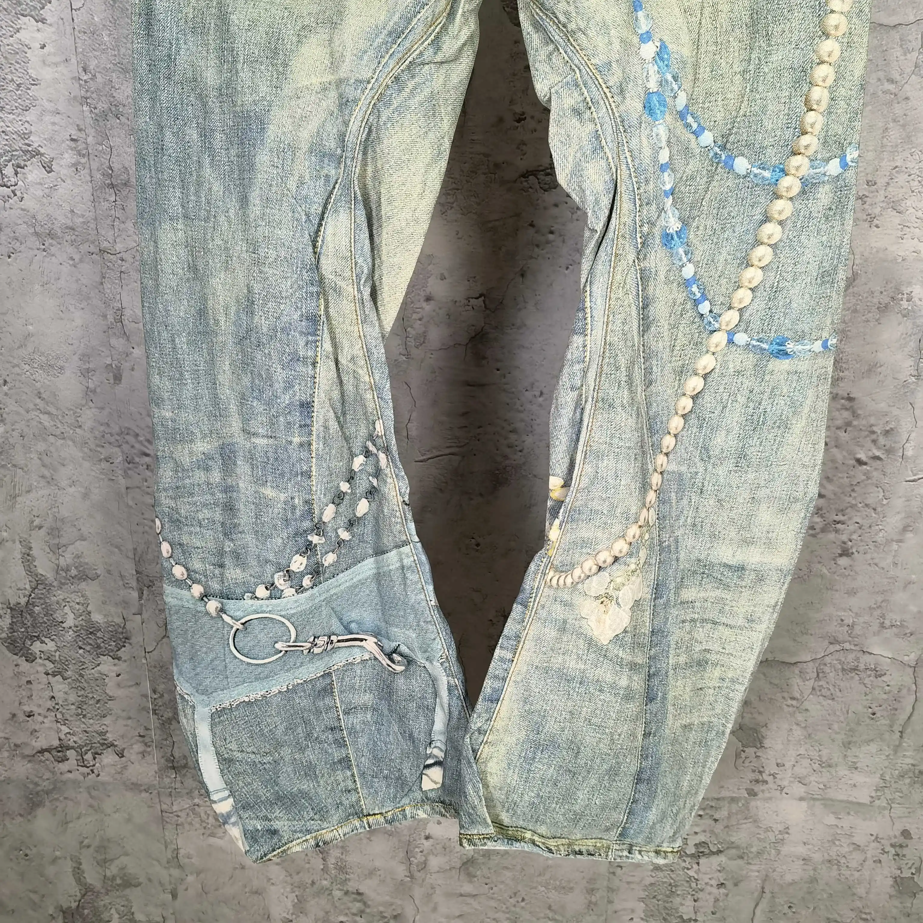 Trompe L'oeil Lace and Pearl Print Curved-Leg Jeans D25524545 — view 11