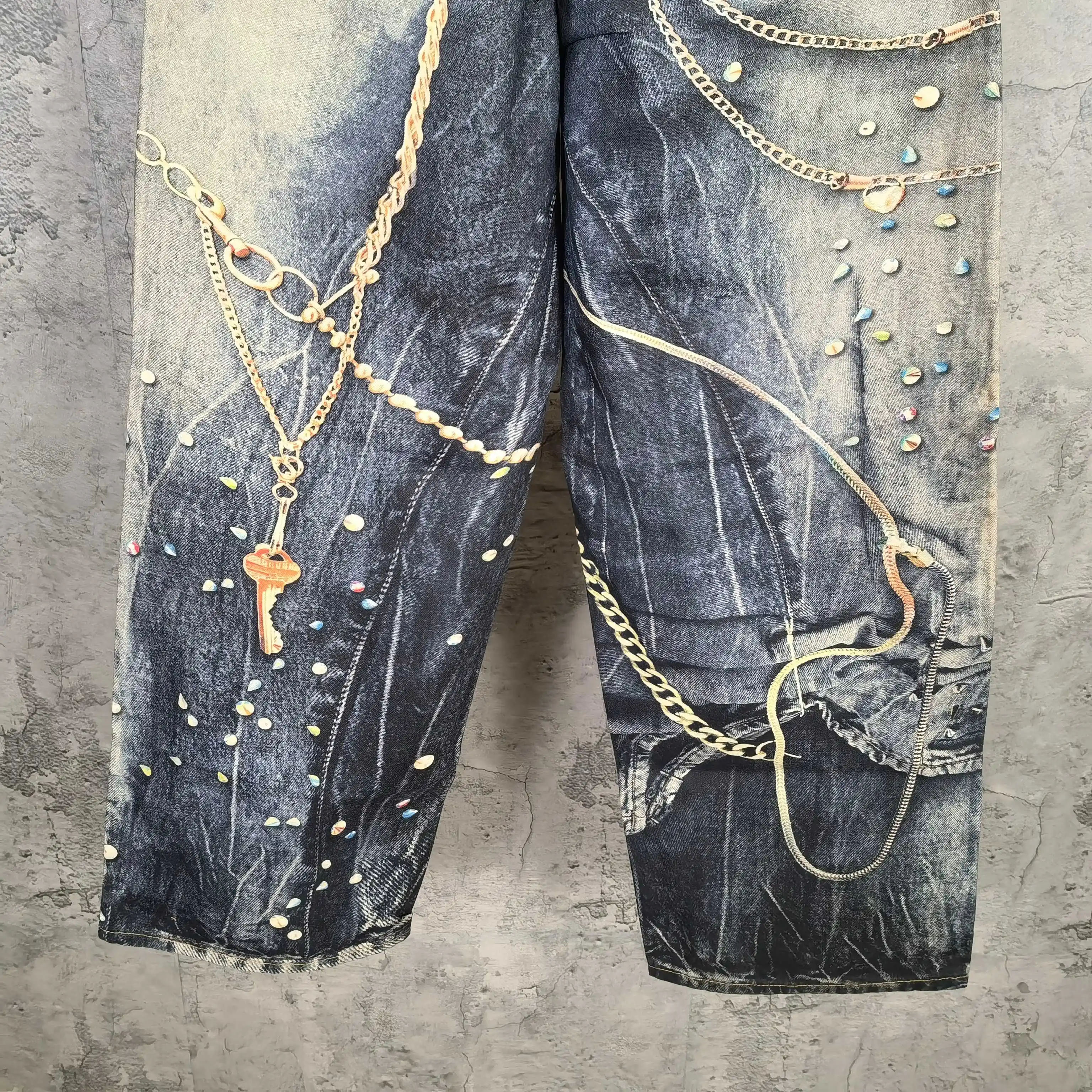 Trompe L'oeil Chain Print Wide-Leg Jeans D26024541 — view 11