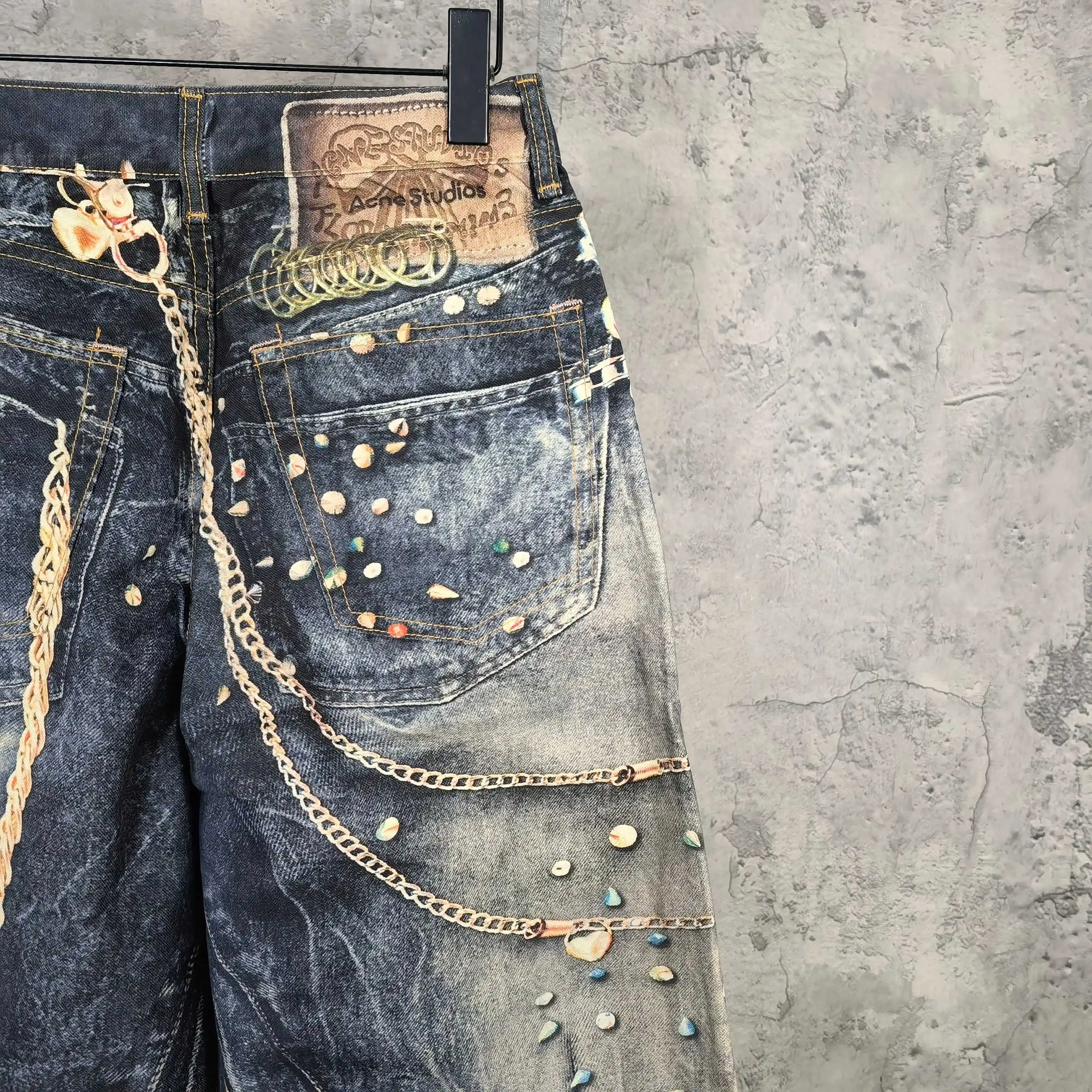 Trompe L'oeil Chain Print Wide-Leg Jeans D26024541 — view 15