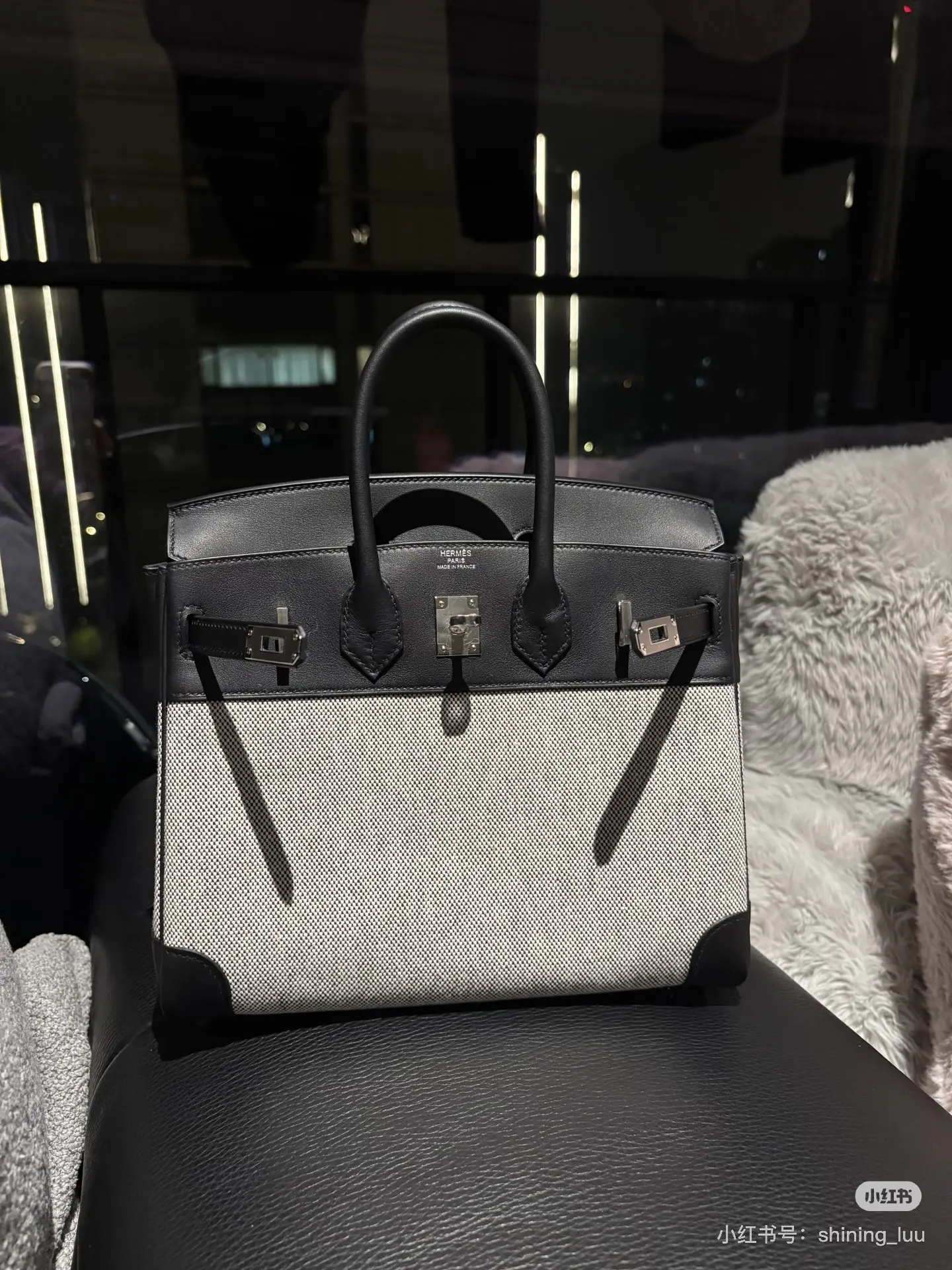 Canvas & Leather Top-Handle Bag D59018544 — view 15