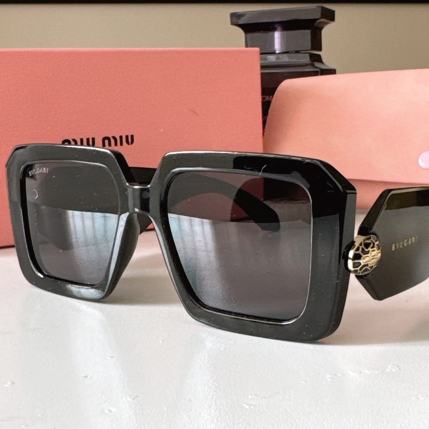 Serpenti Snakehead Chain Sunglasses D20017785 — view 4