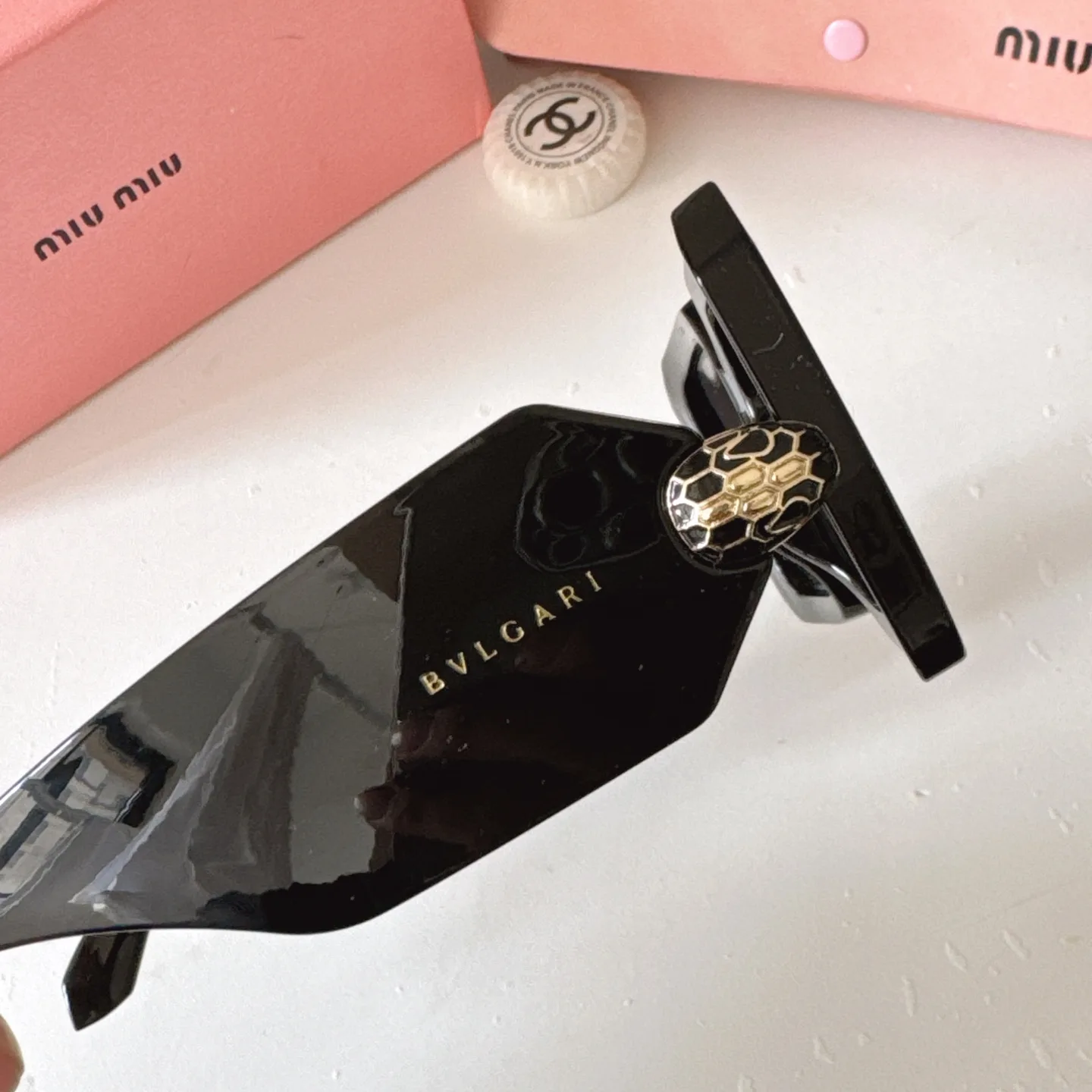 Serpenti Snakehead Chain Sunglasses D20017785 — view 7