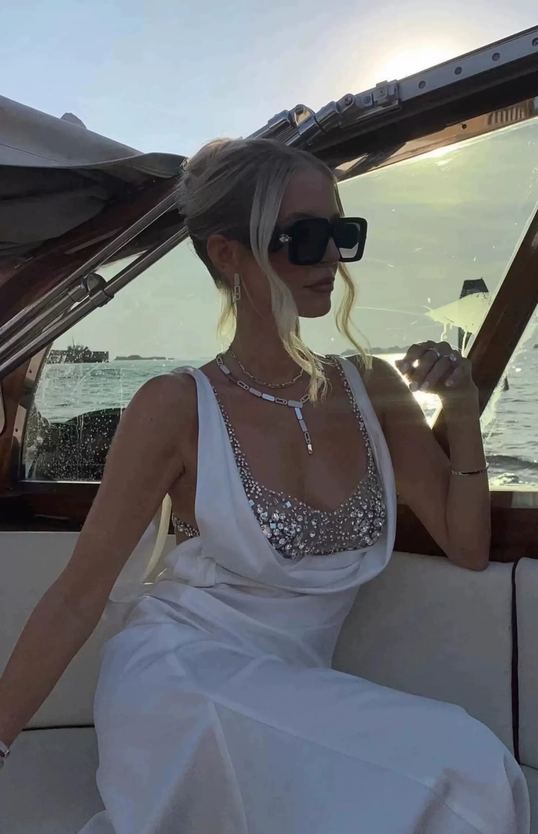 Serpenti Square-Frame Sunglasses D20017784 — view 2