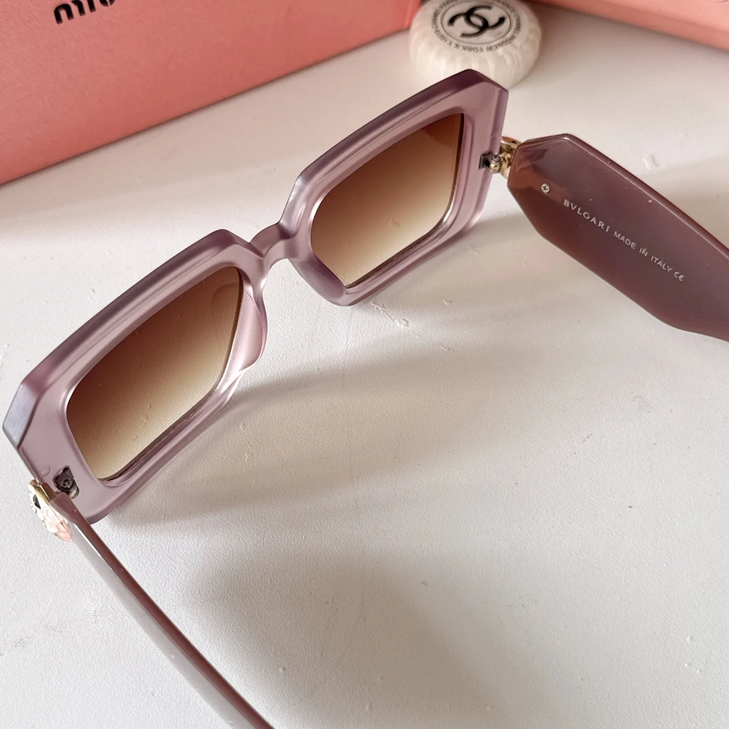 Serpenti Square-Frame Sunglasses D20017784 — view 4