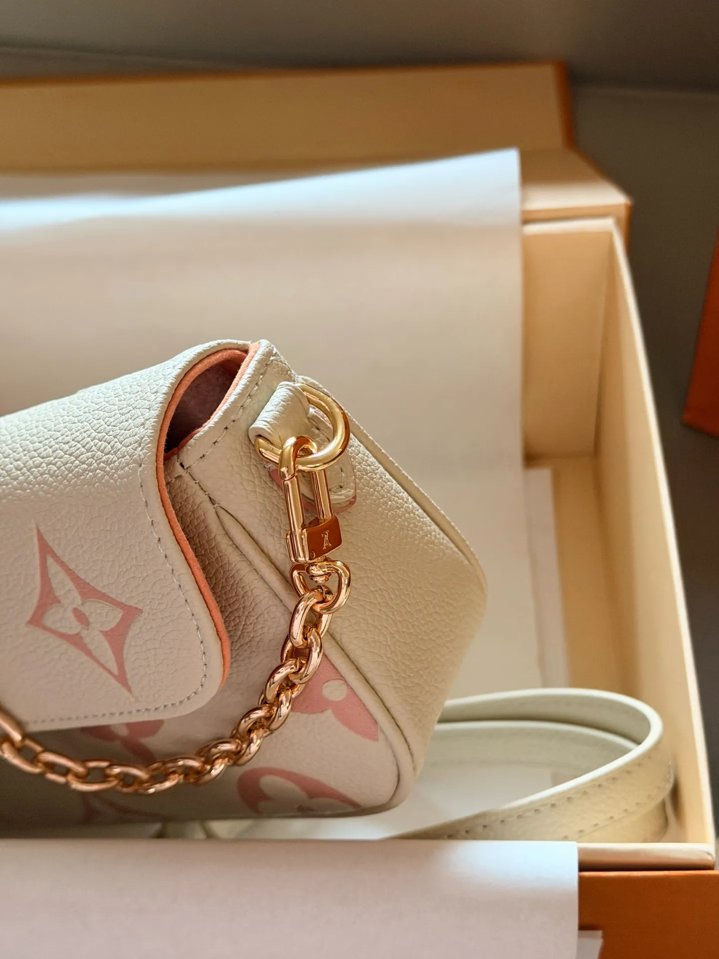 Ivy Monogram Empreinte Crossbody Bag D27018072 — view 4