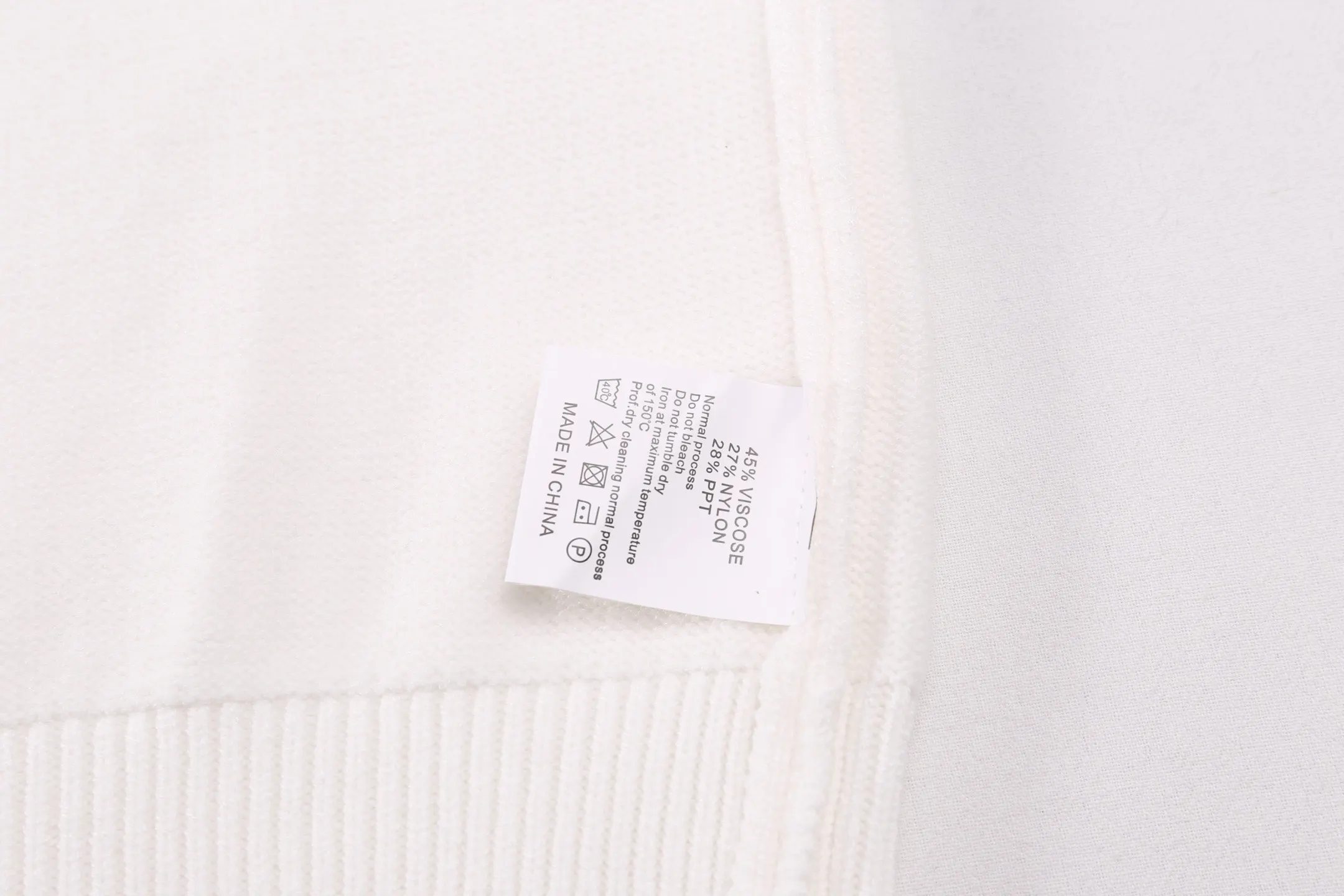 Logo Jacquard Wool Crew-Neck Sweater D20023457 — view 4