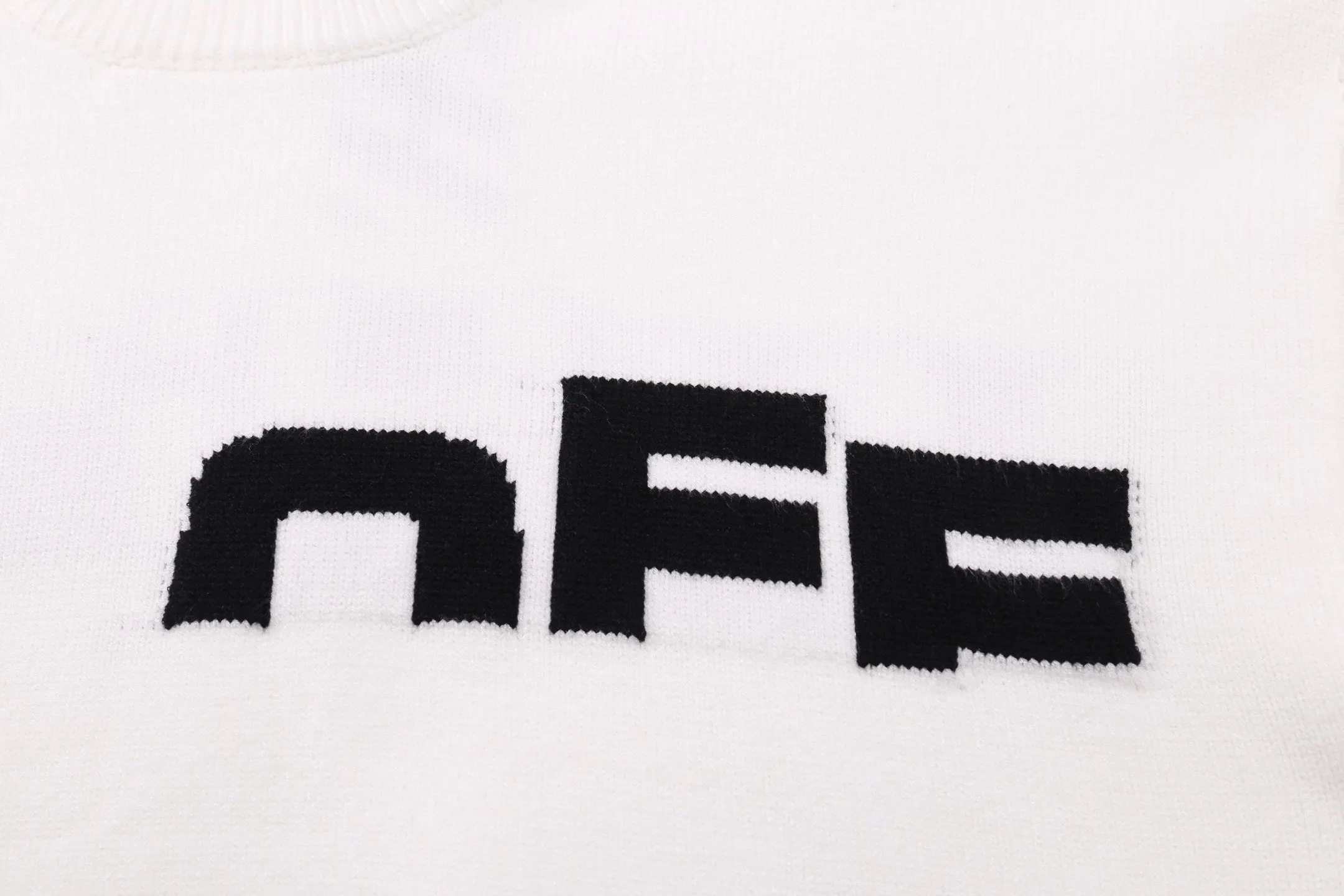Logo Jacquard Wool Crew-Neck Sweater D20023457 — view 5