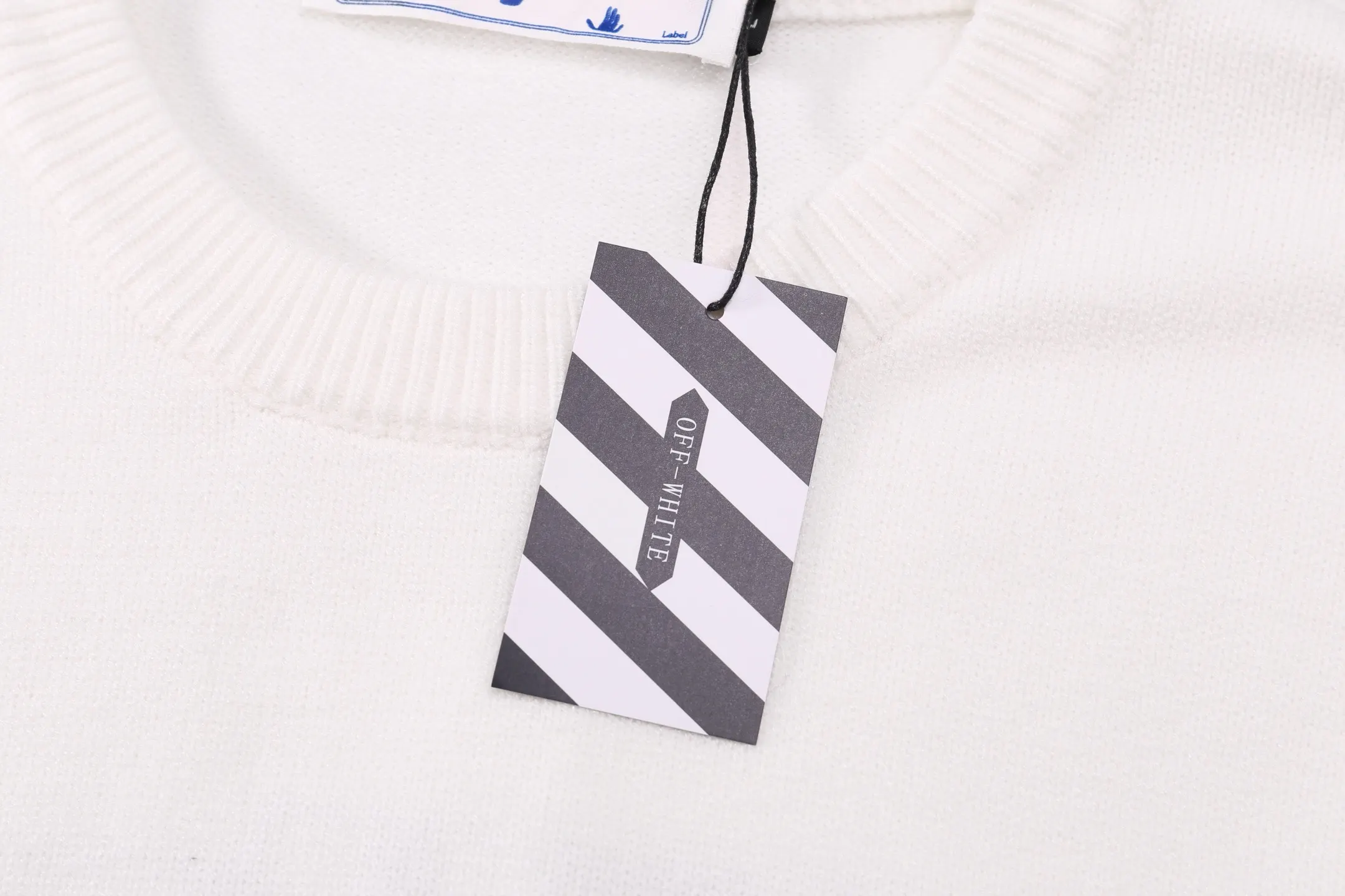 Logo Jacquard Wool Crew-Neck Sweater D20023457 — view 8