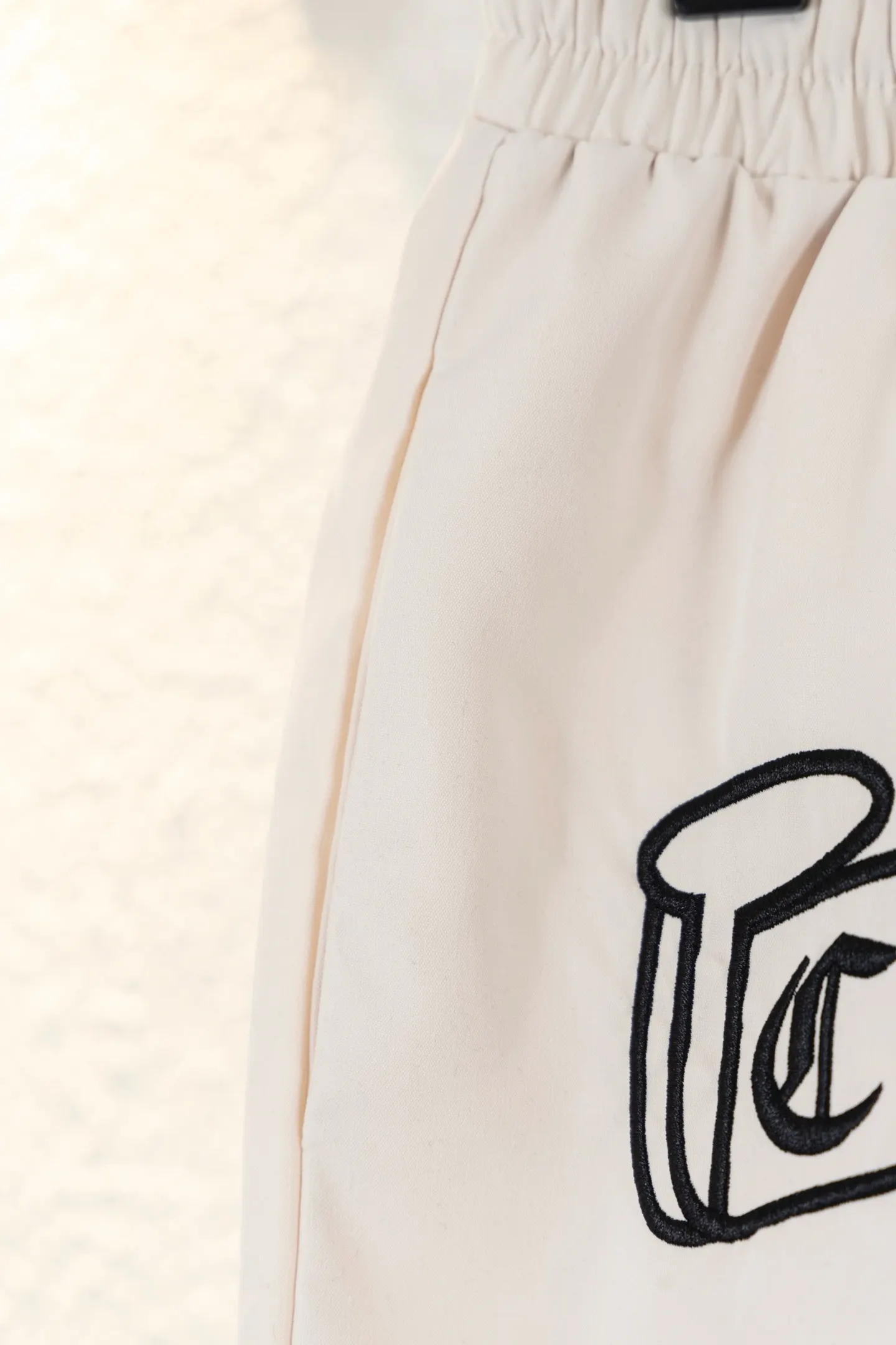 Logo Embroidered Mesh Basketball Shorts D11811531 — view 7
