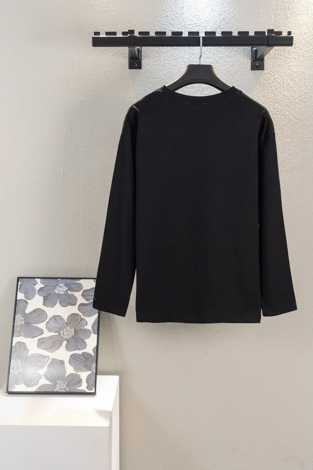 Logo Embroidered Long-Sleeve T-Shirt D12312645 — view 2