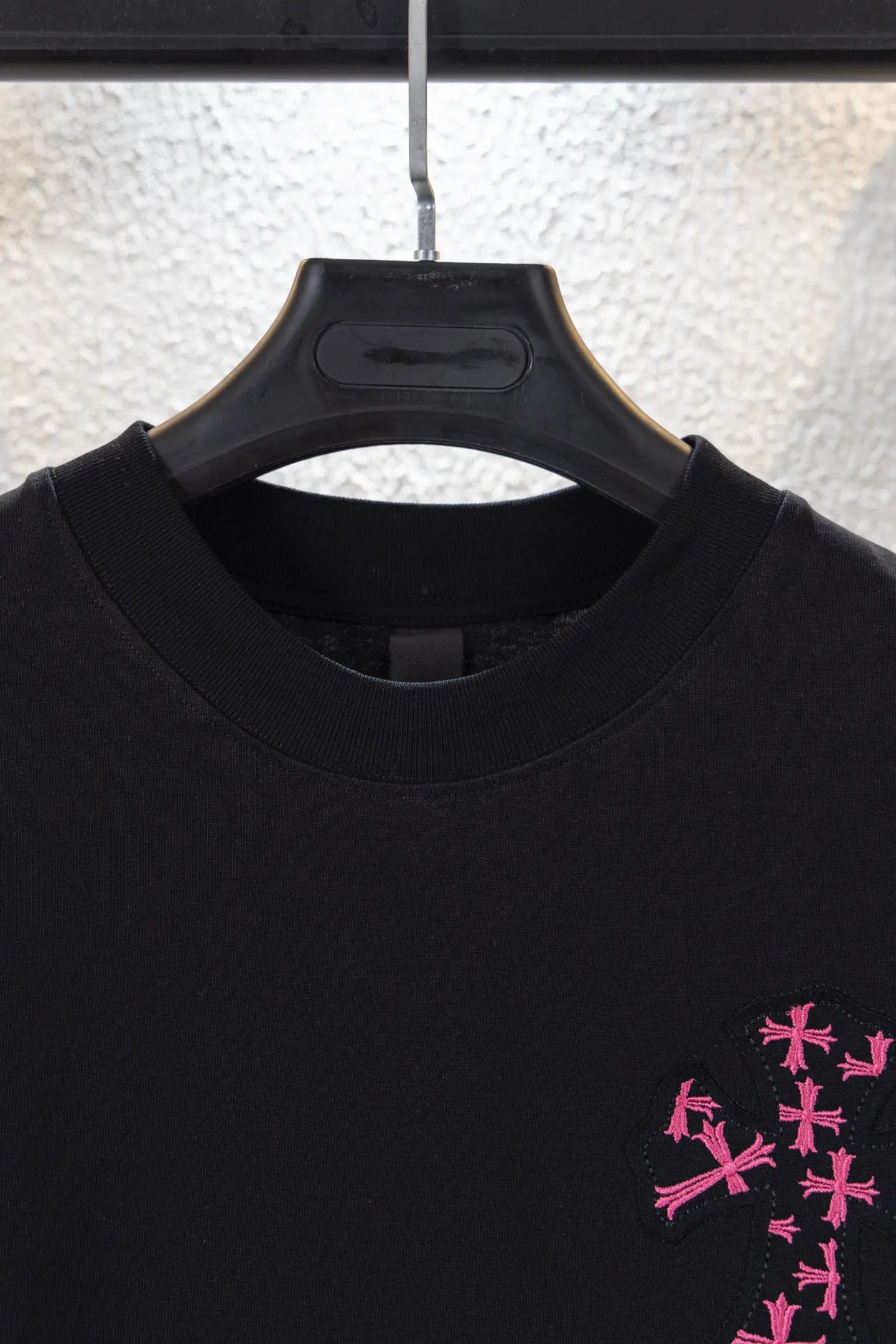Cross Appliqué Embroidered Cotton T-Shirt D12512611 — view 3