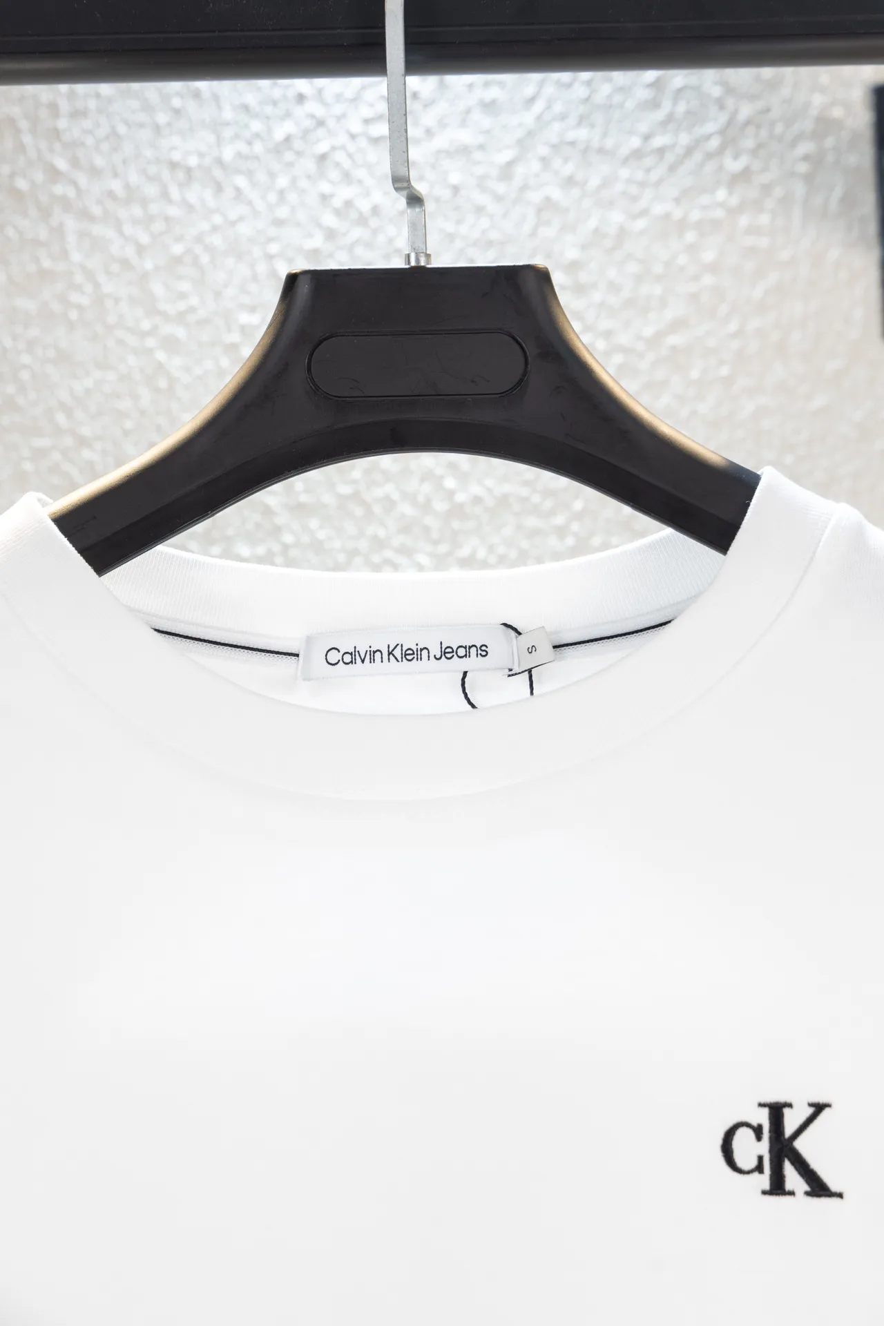 Logo Embroidery Long-Sleeve T-Shirt D12512602 — view 3