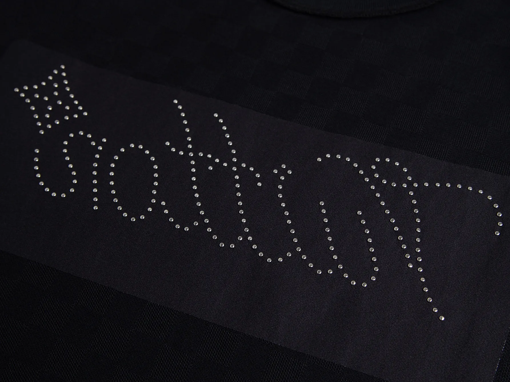 Pearl-Embellished Logo Cotton T-Shirt D12516350 — view 5