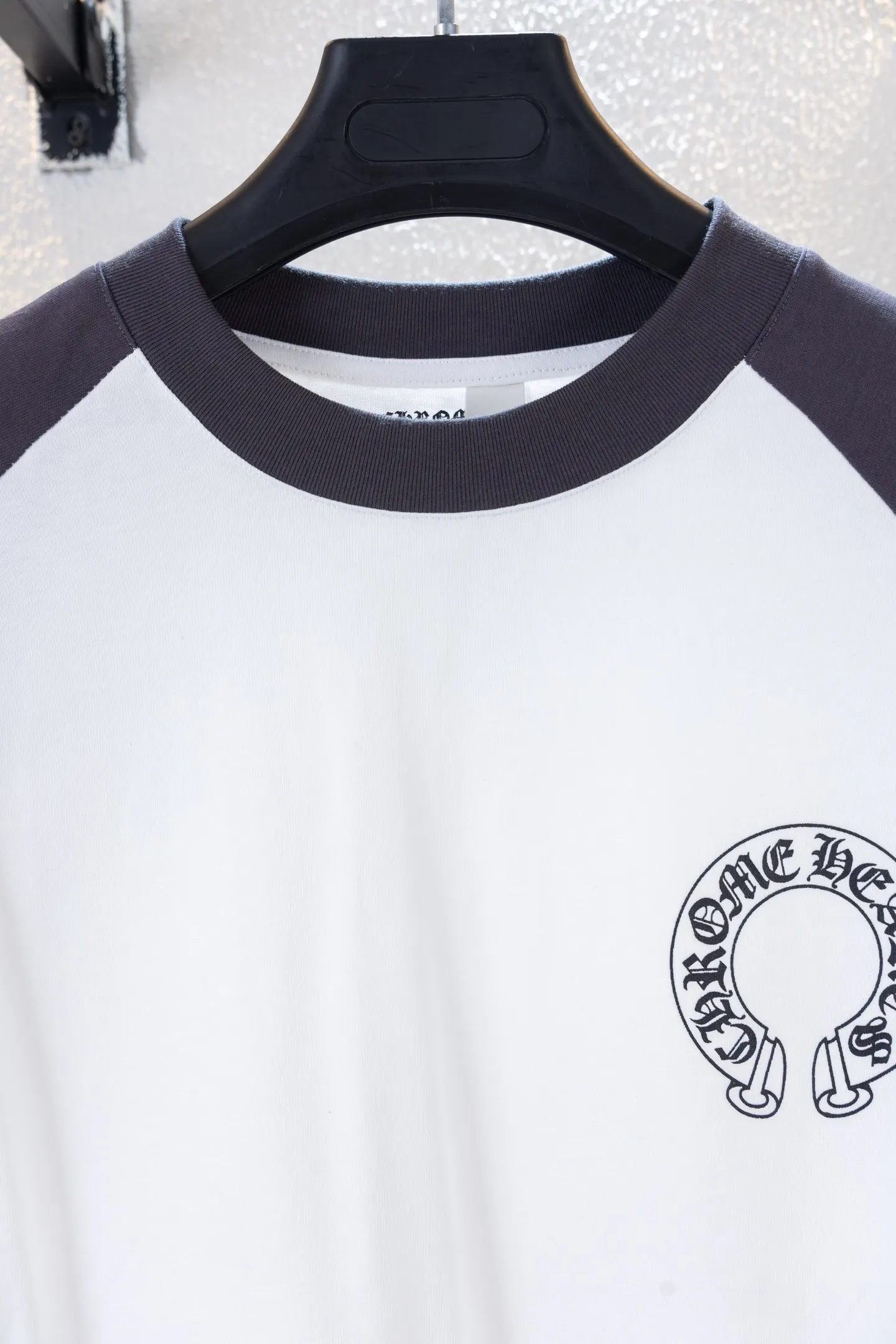 Logo Print Raglan Long-Sleeve T-Shirt D12812671 — view 4