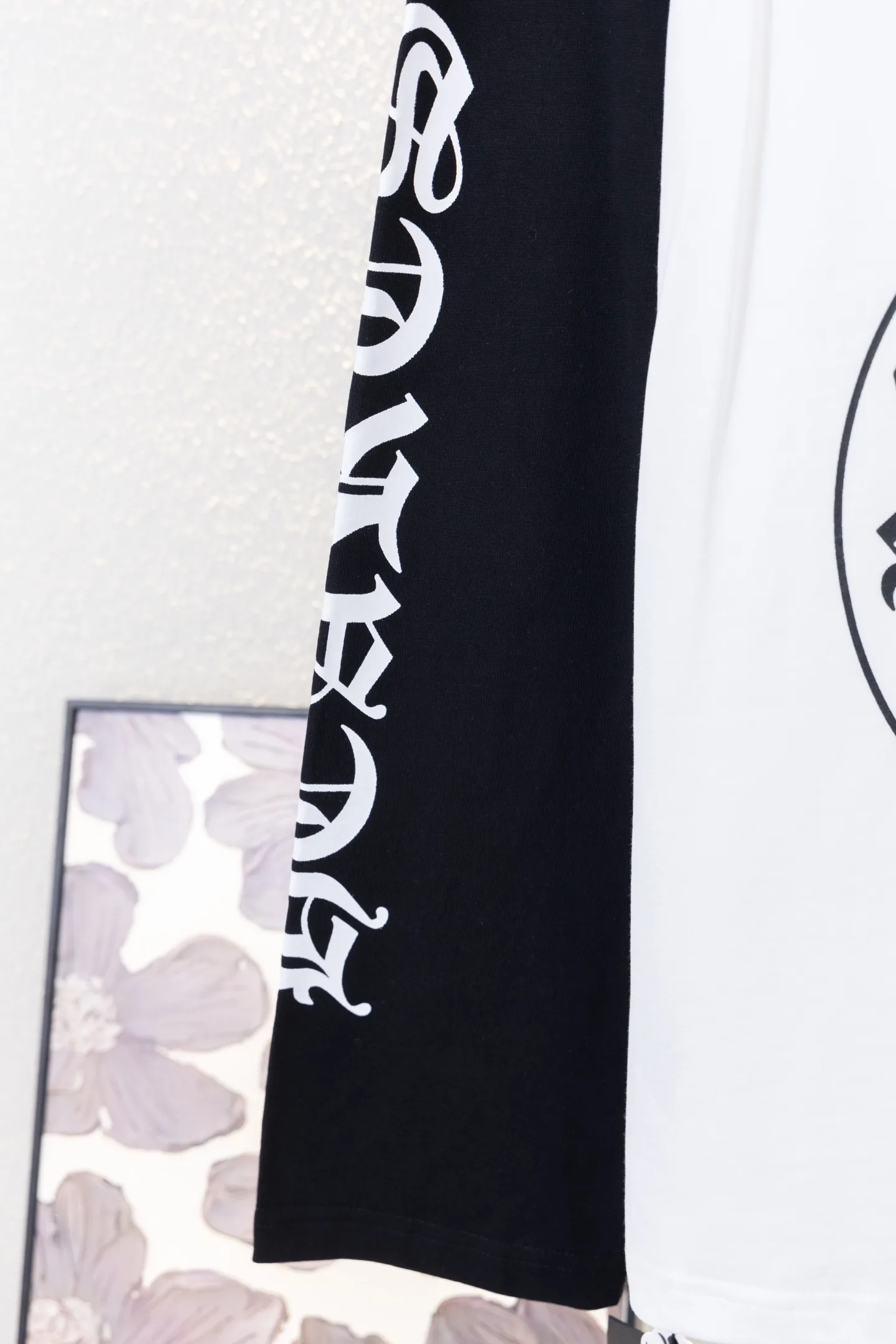 Logo Print Raglan Long-Sleeve T-Shirt D12812671 — view 9