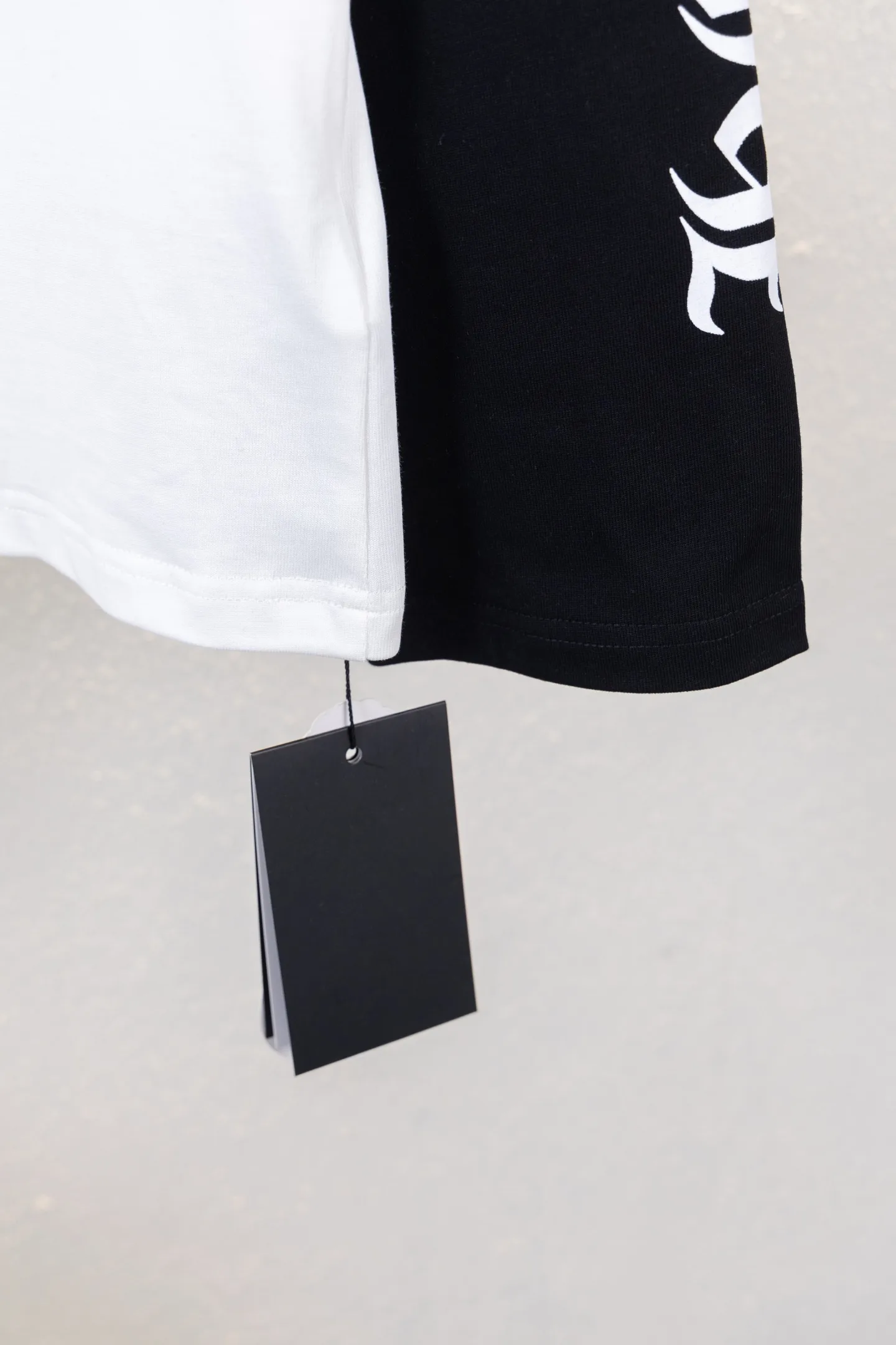 Logo Print Raglan Long-Sleeve T-Shirt D12812671 — view 10