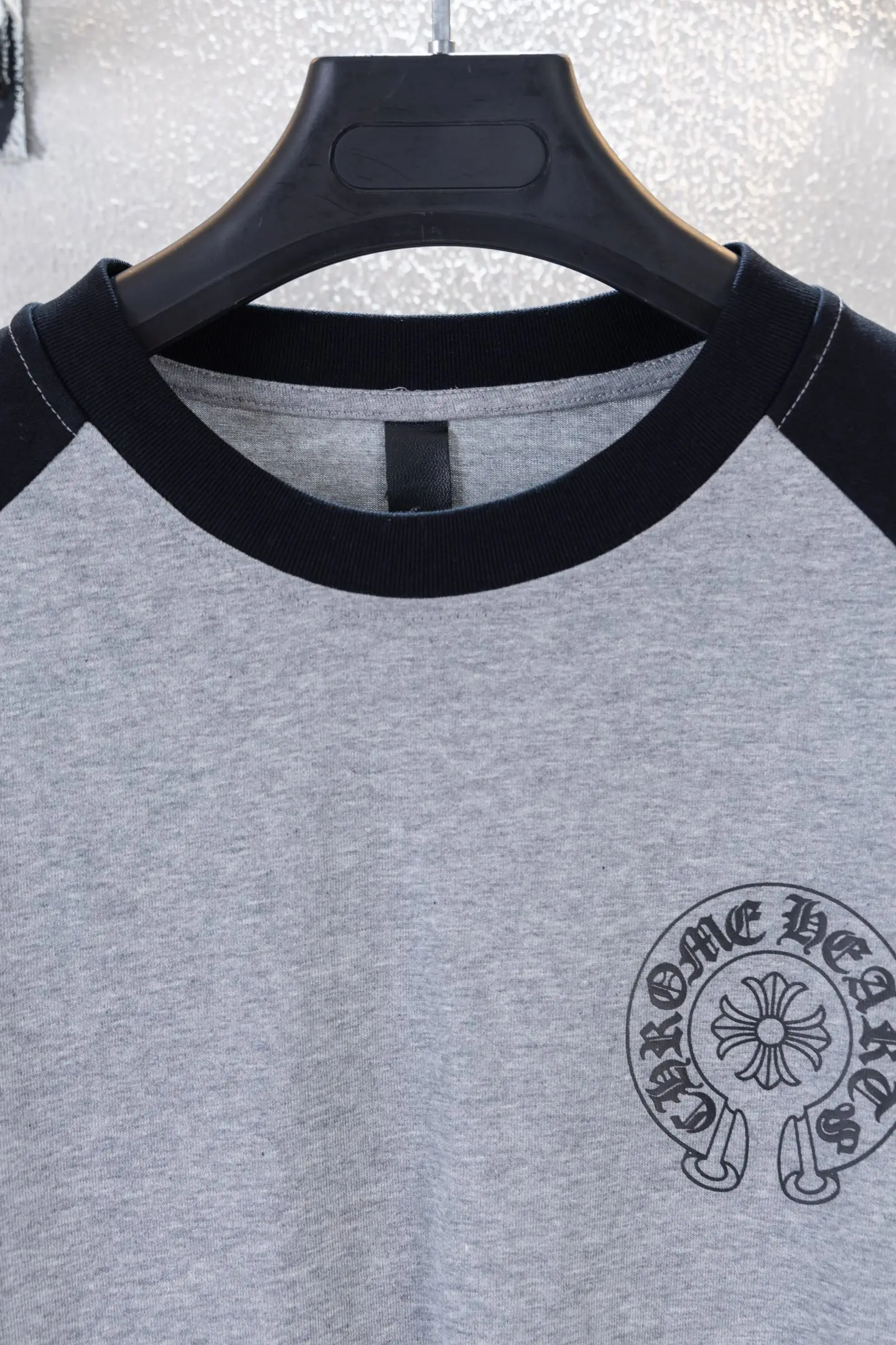 Logo Print Raglan Long-Sleeve T-Shirt D12812668 — view 3