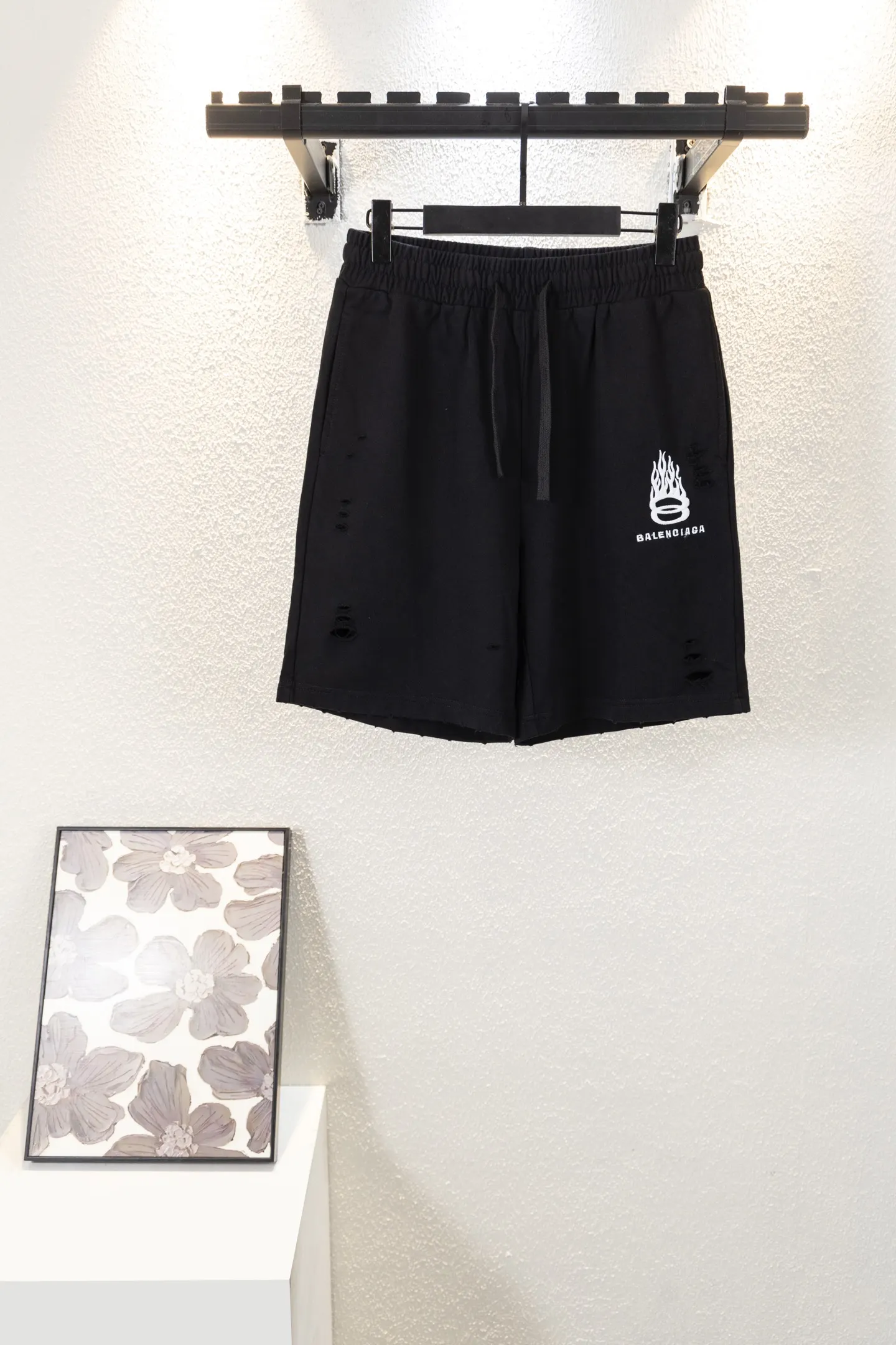 Flame Logo Distressed Cotton Shorts D12812617