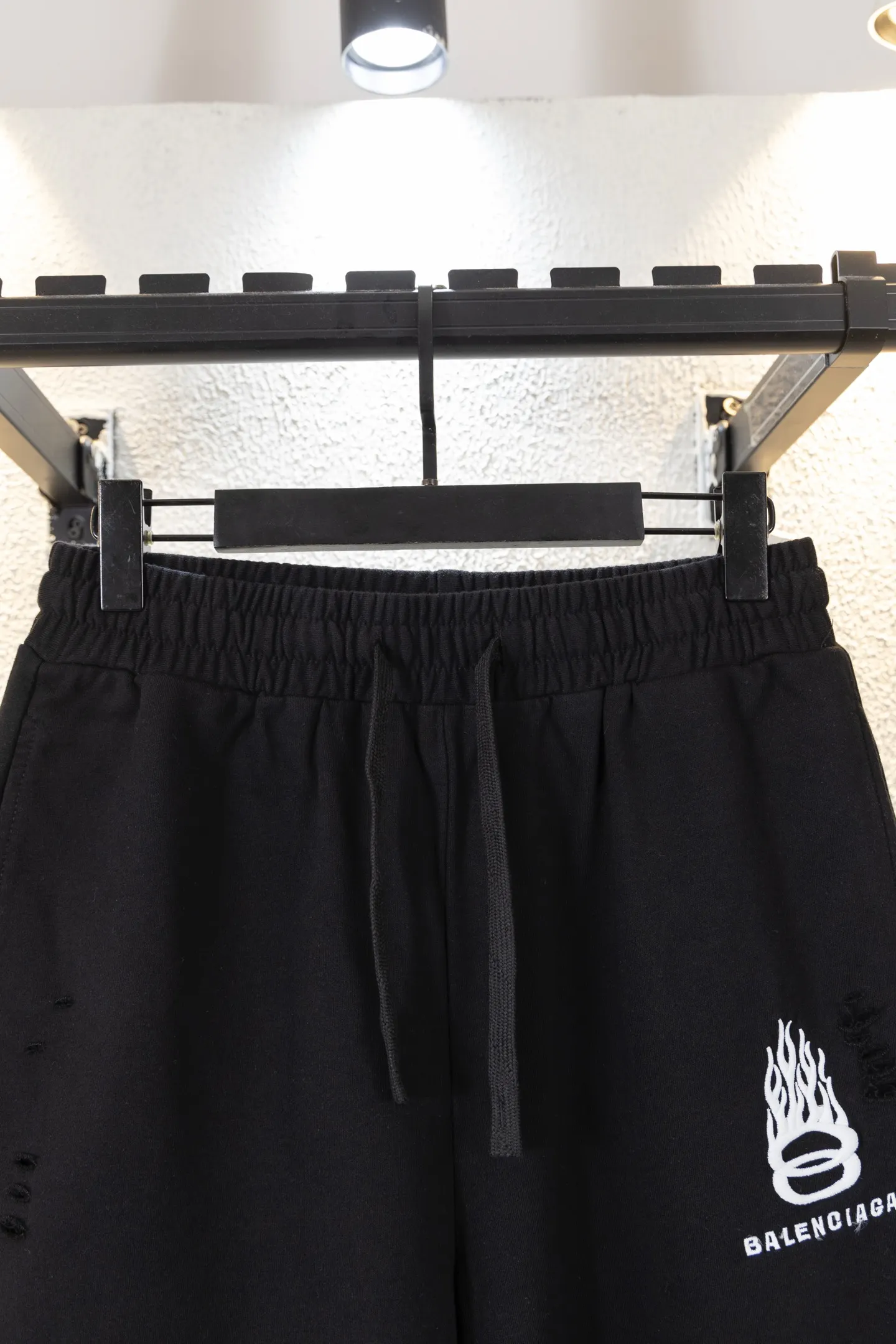 Flame Logo Distressed Cotton Shorts D12812617 — view 3