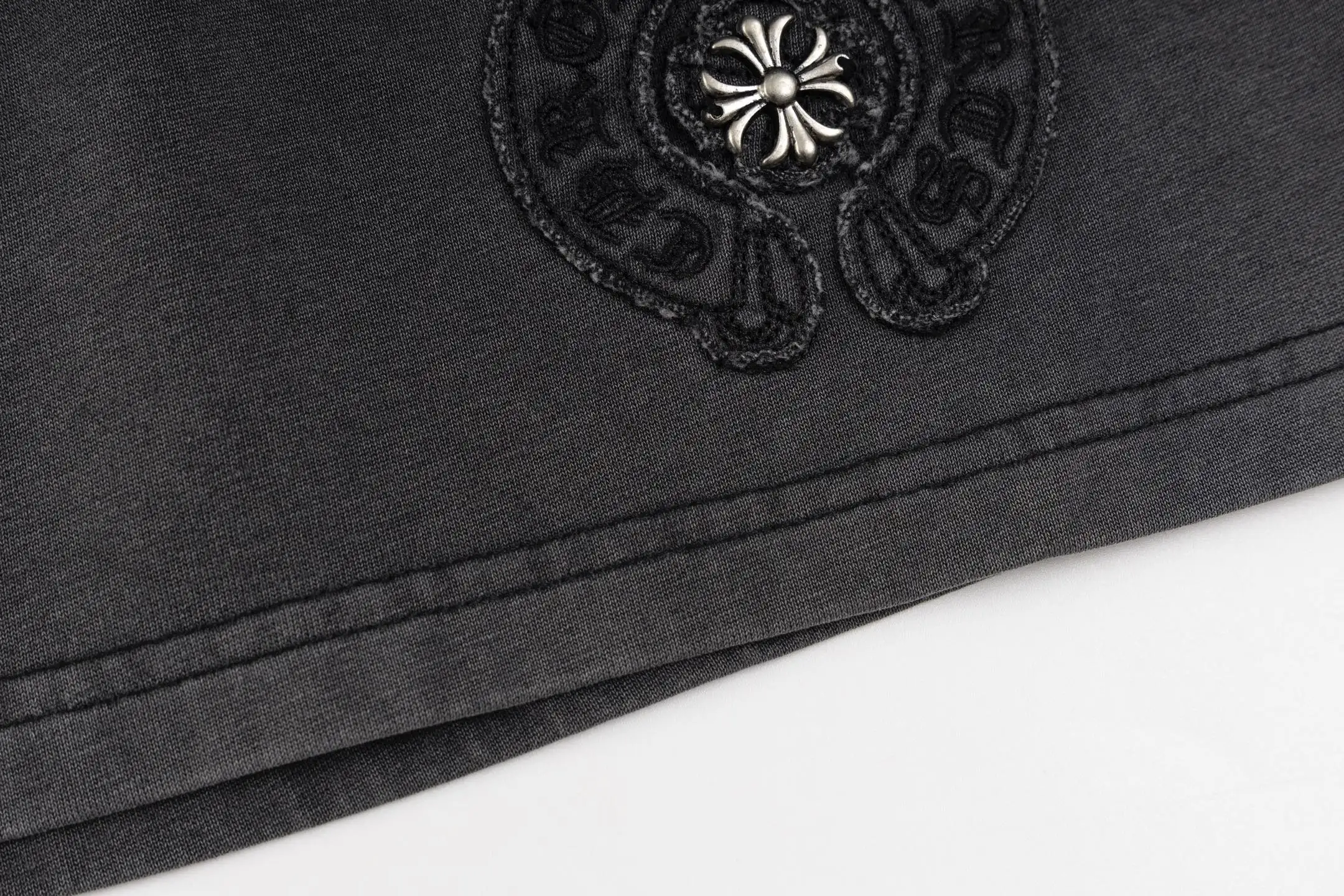 Logo-Embroidered Washed Cotton Shorts D13012632 — view 7
