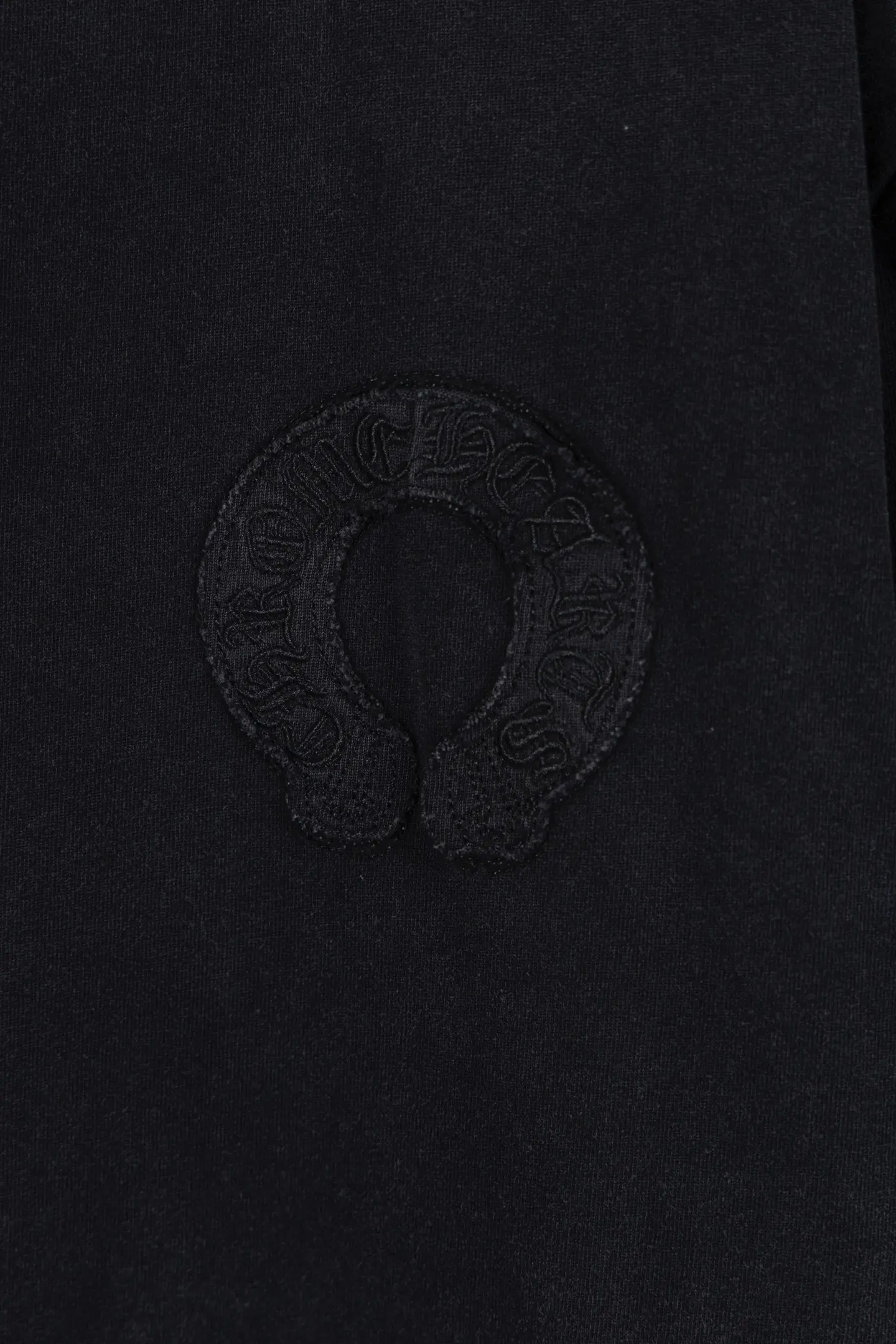 Cross Patch Embroidered Cotton T-Shirt D13012631 — view 5