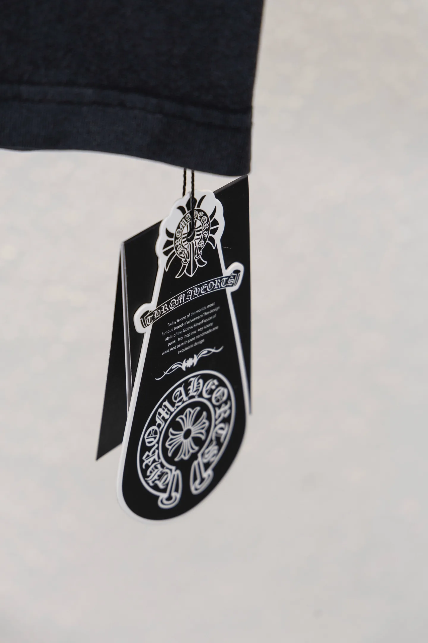 Cross Patch Embroidered Cotton T-Shirt D13012631 — view 10