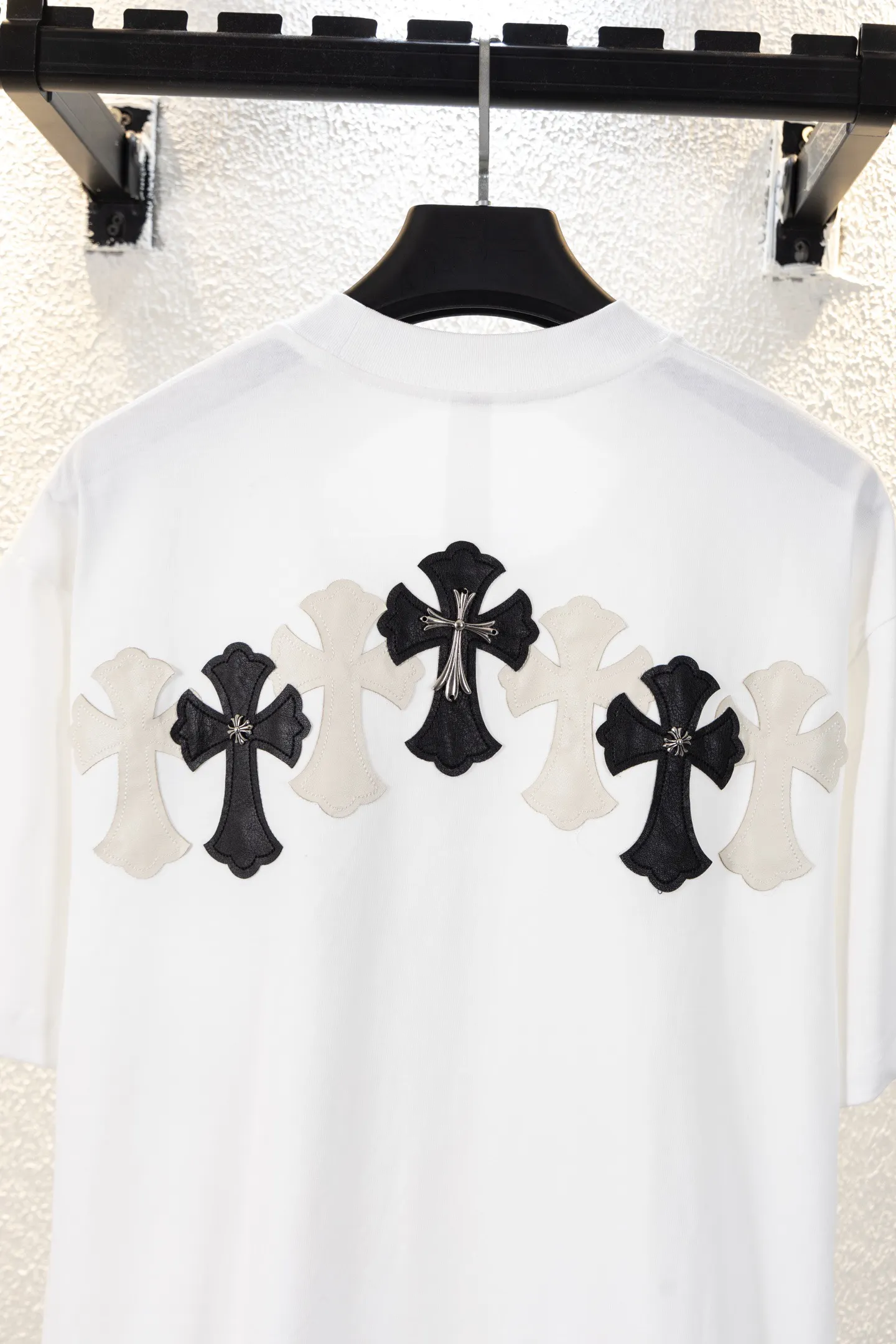 Cross Patch Embroidered Cotton T-Shirt D13311560 — view 5