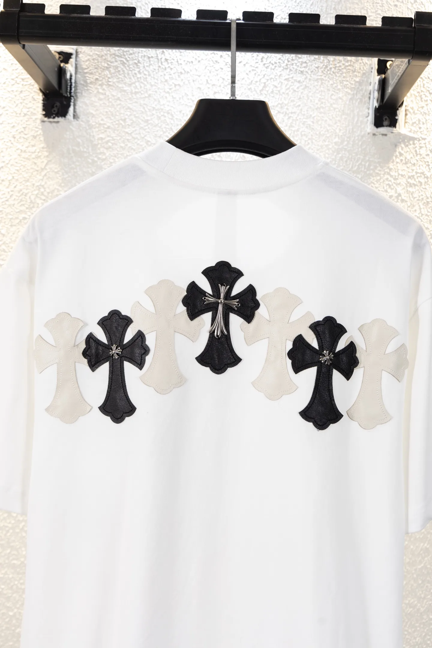 Cross Patch Embroidered Cotton T-Shirt D13312607 — view 5