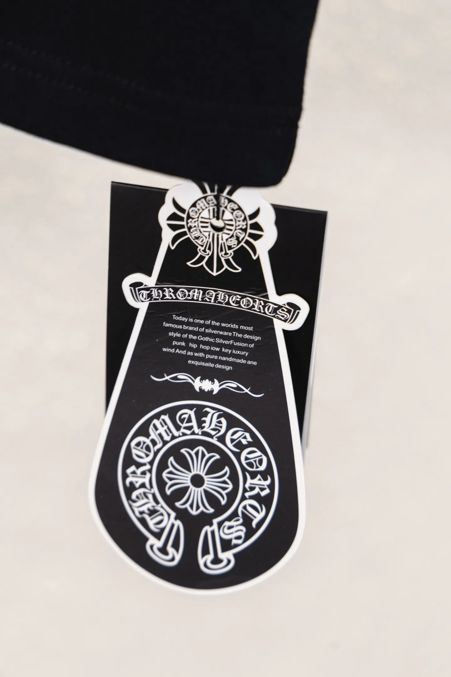 Leather Cross Patch Embroidered T-Shirt D13312608 — view 12