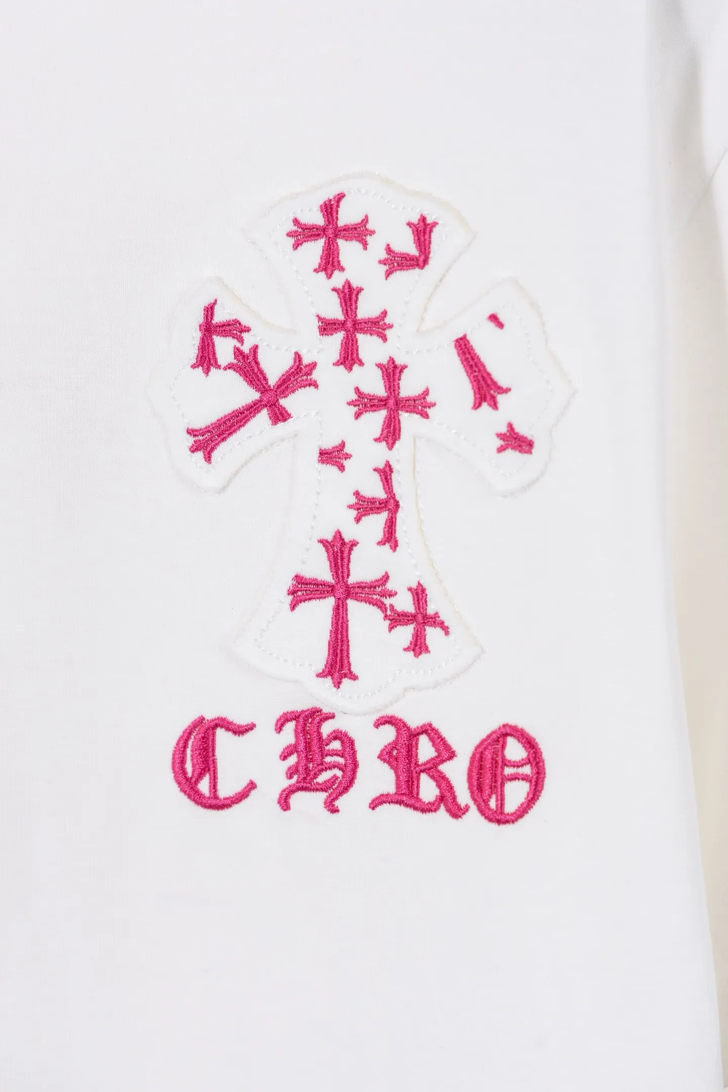 Cross Patch Embroidered Cotton T-Shirt D14011552 — view 4