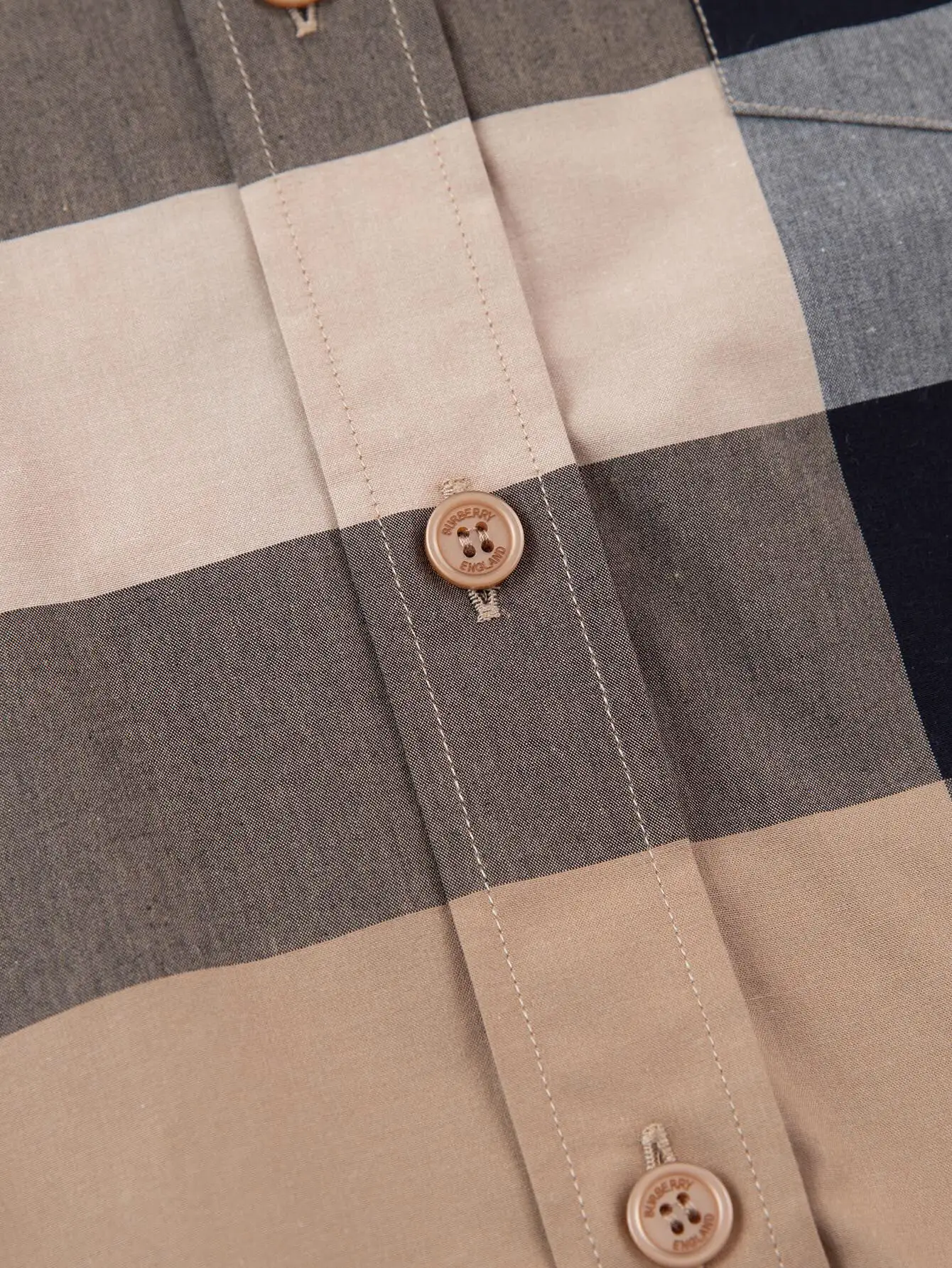 Giant Check Short-Sleeve Shirt D14016369 — view 5