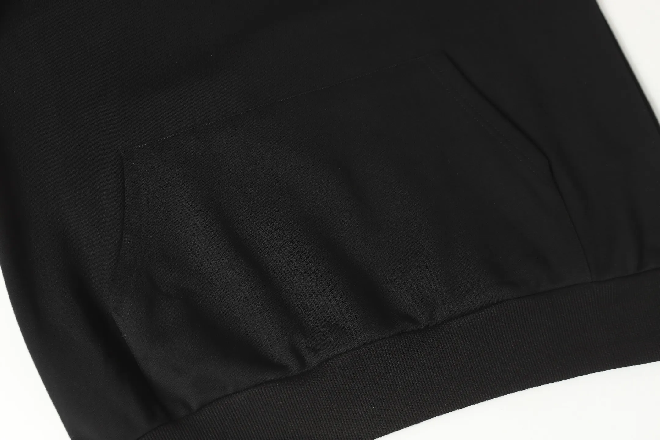 Horseshoe Logo Graphic Hoodie D14513981 — view 14