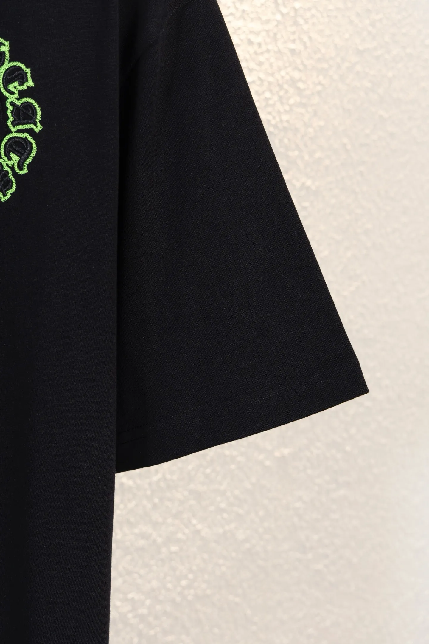 Embroidered Horseshoe Cross Oversized T-Shirt D14511546 — view 8