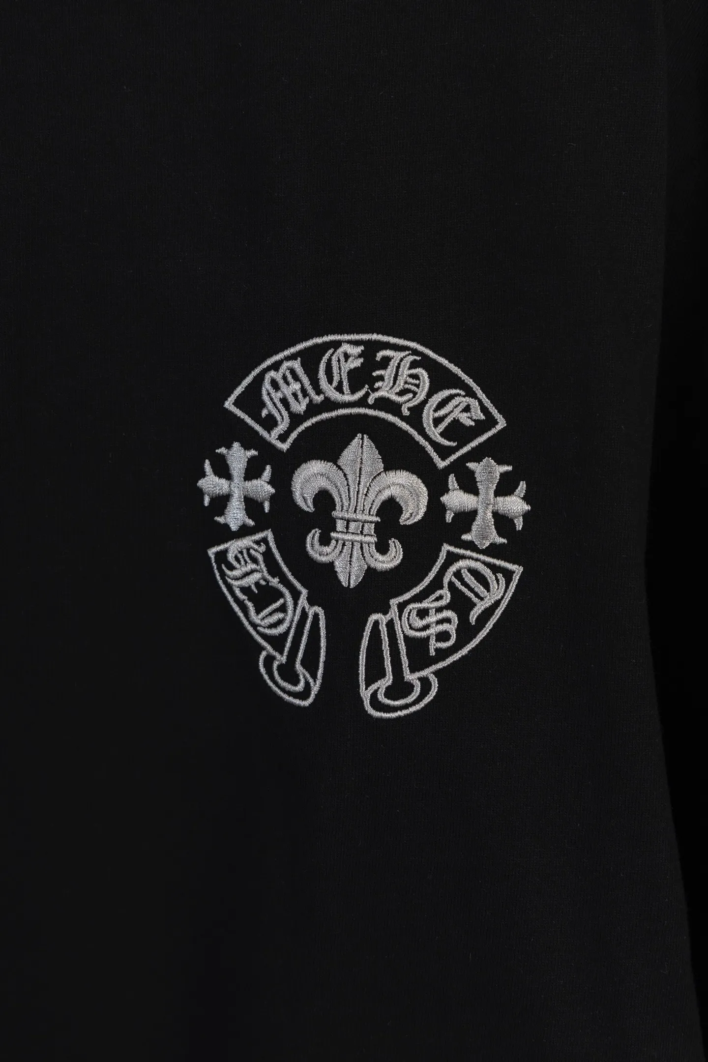 Embroidered Cross Logo Oversized T-Shirt D14511551 — view 5