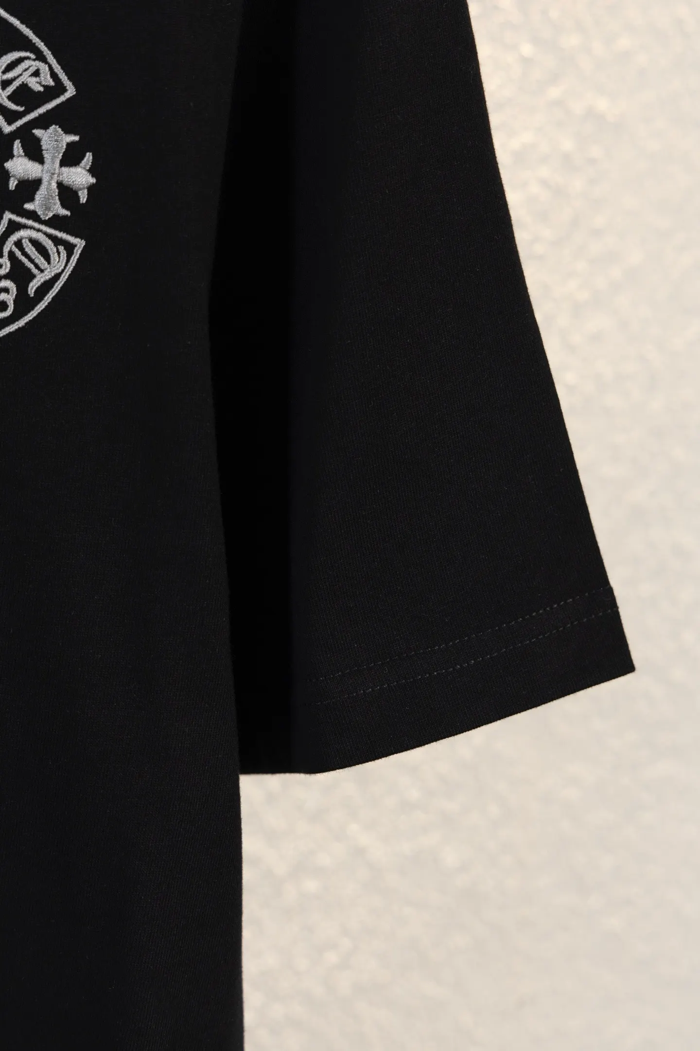 Embroidered Cross Logo Oversized T-Shirt D14511551 — view 9