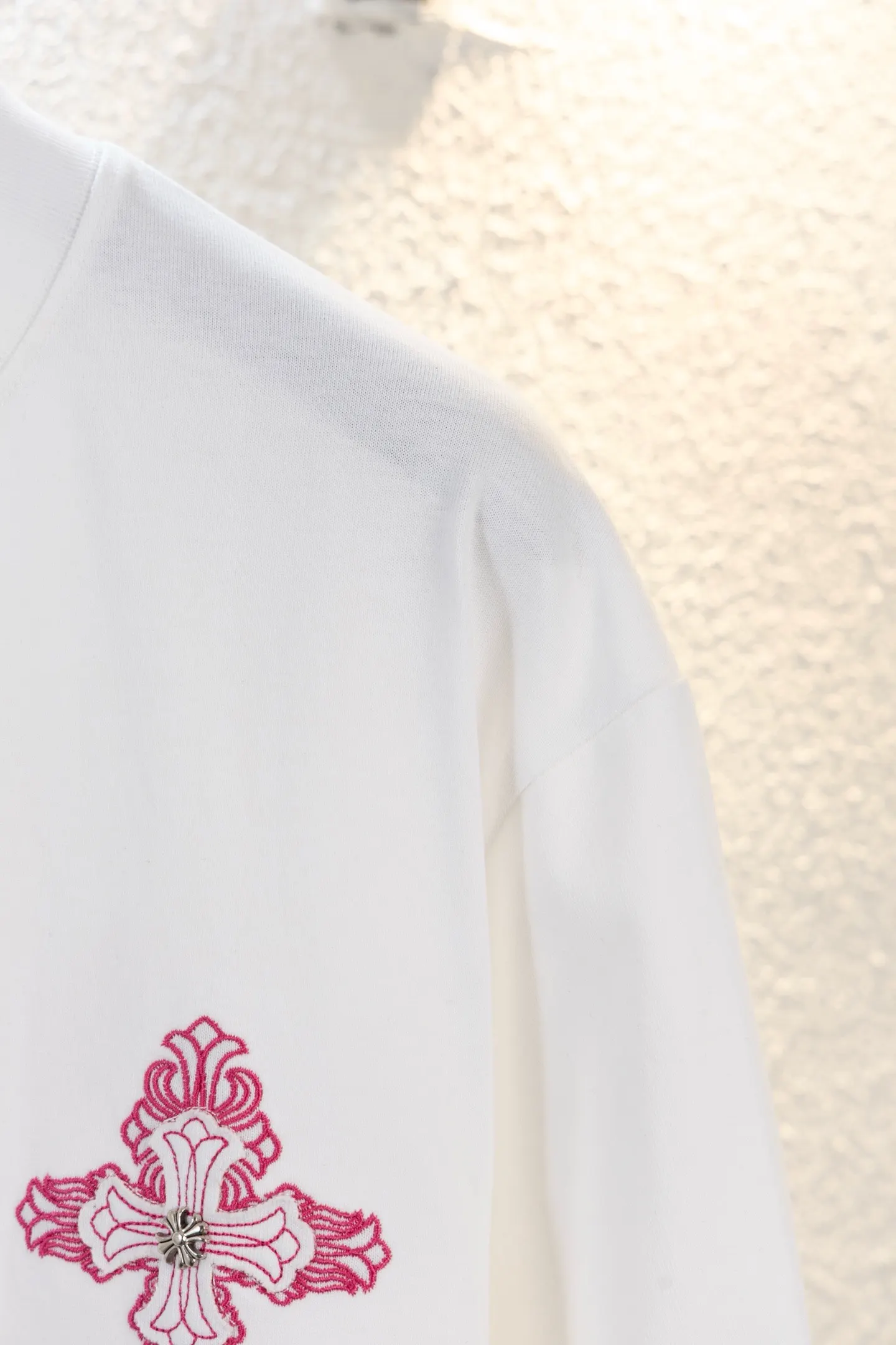 Cross Patch Embroidered Cotton T-Shirt D14511538 — view 9