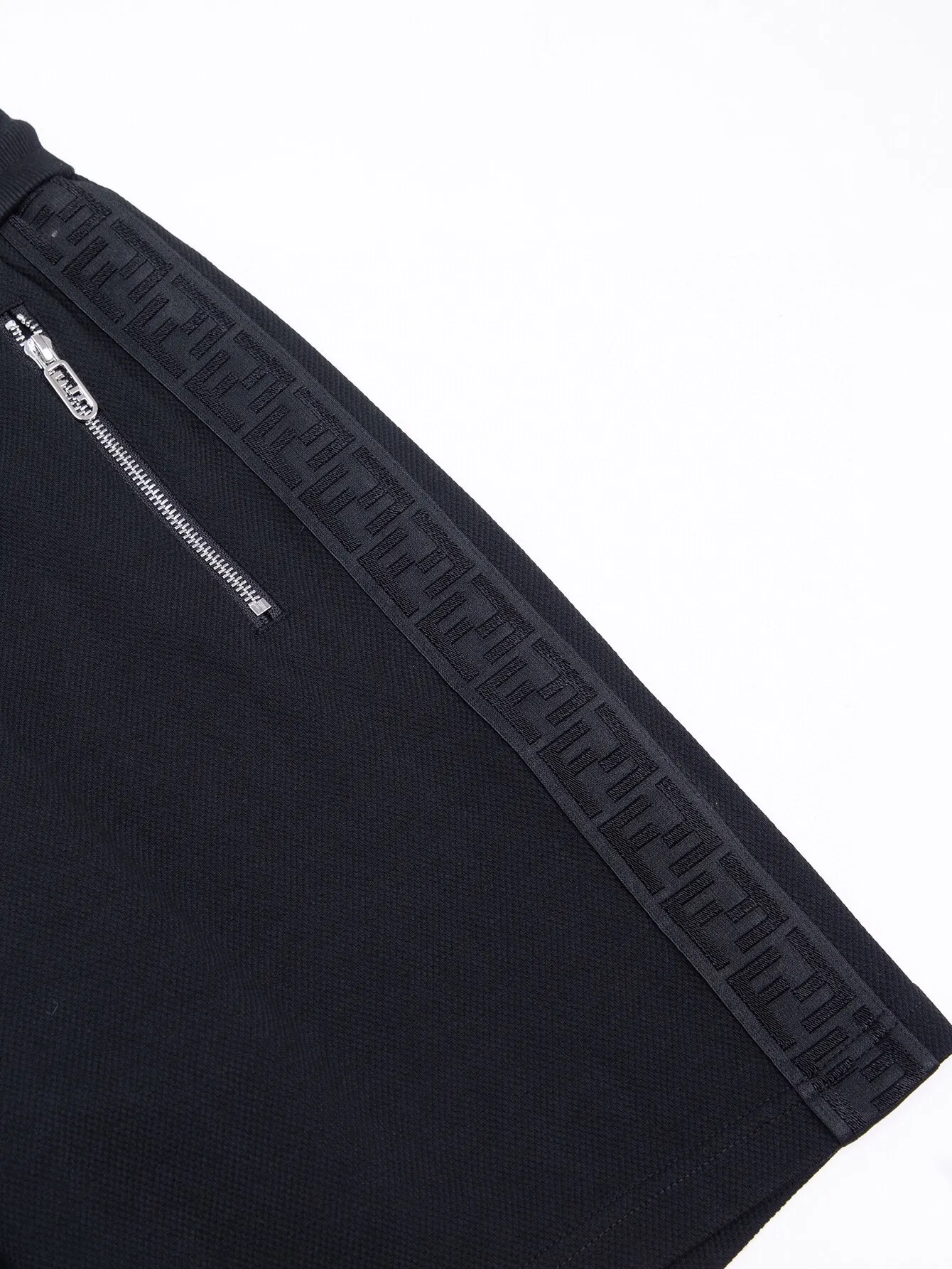 Jacquard Knit Drawstring Shorts D14516523 — view 8
