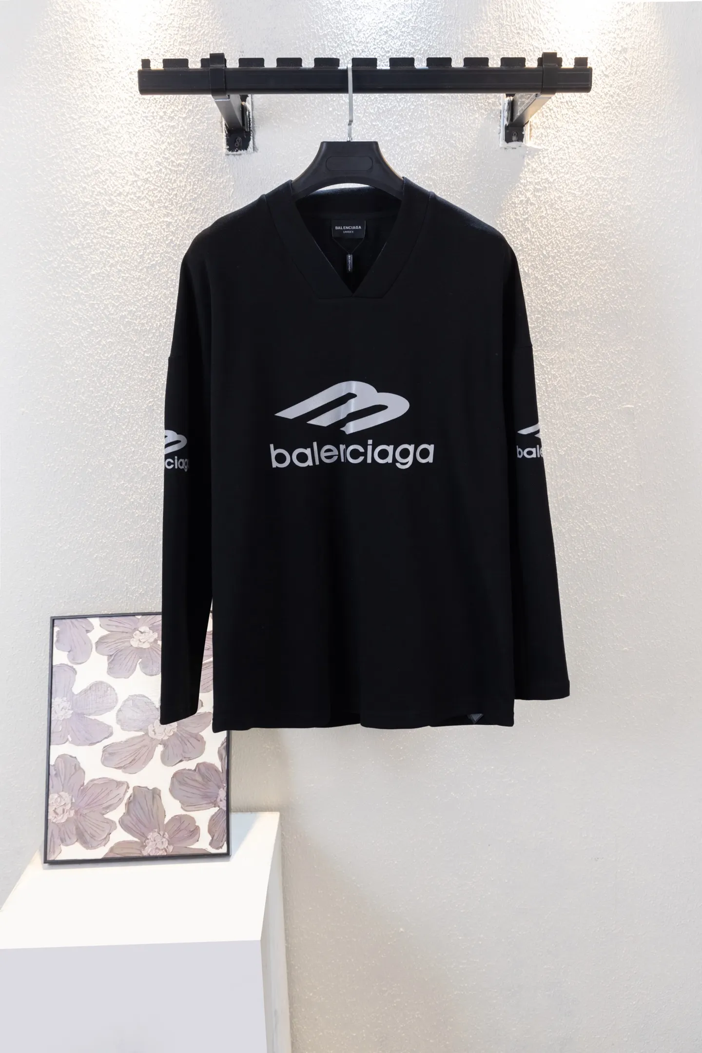 Skiwear Logo-Print V-Neck Long-Sleeve T-Shirt D14812661