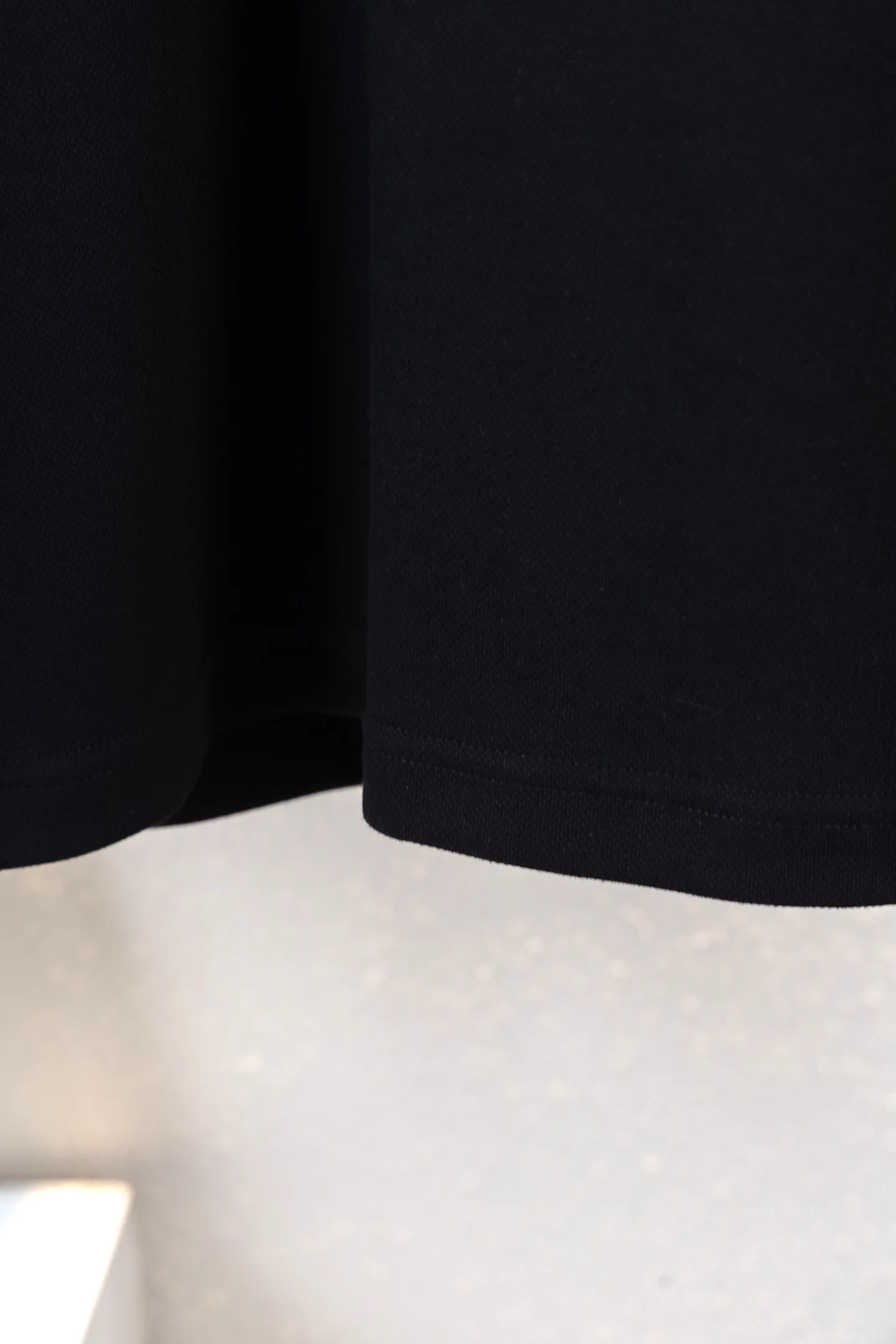 Skiwear Logo-Print V-Neck Long-Sleeve T-Shirt D14812661 — view 10