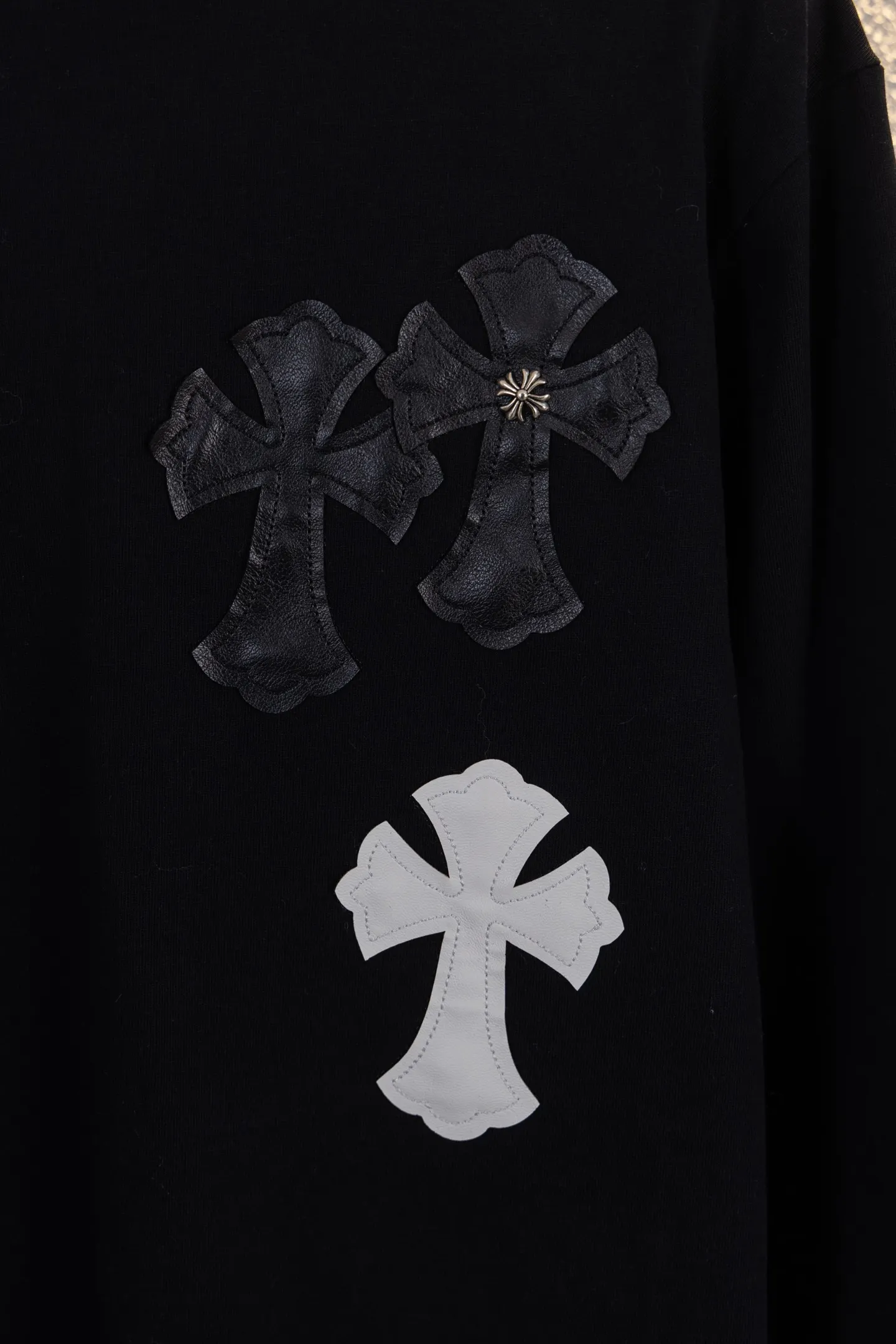 Cross Patch Embroidered Cotton Sweatshirt D14812643 — view 5