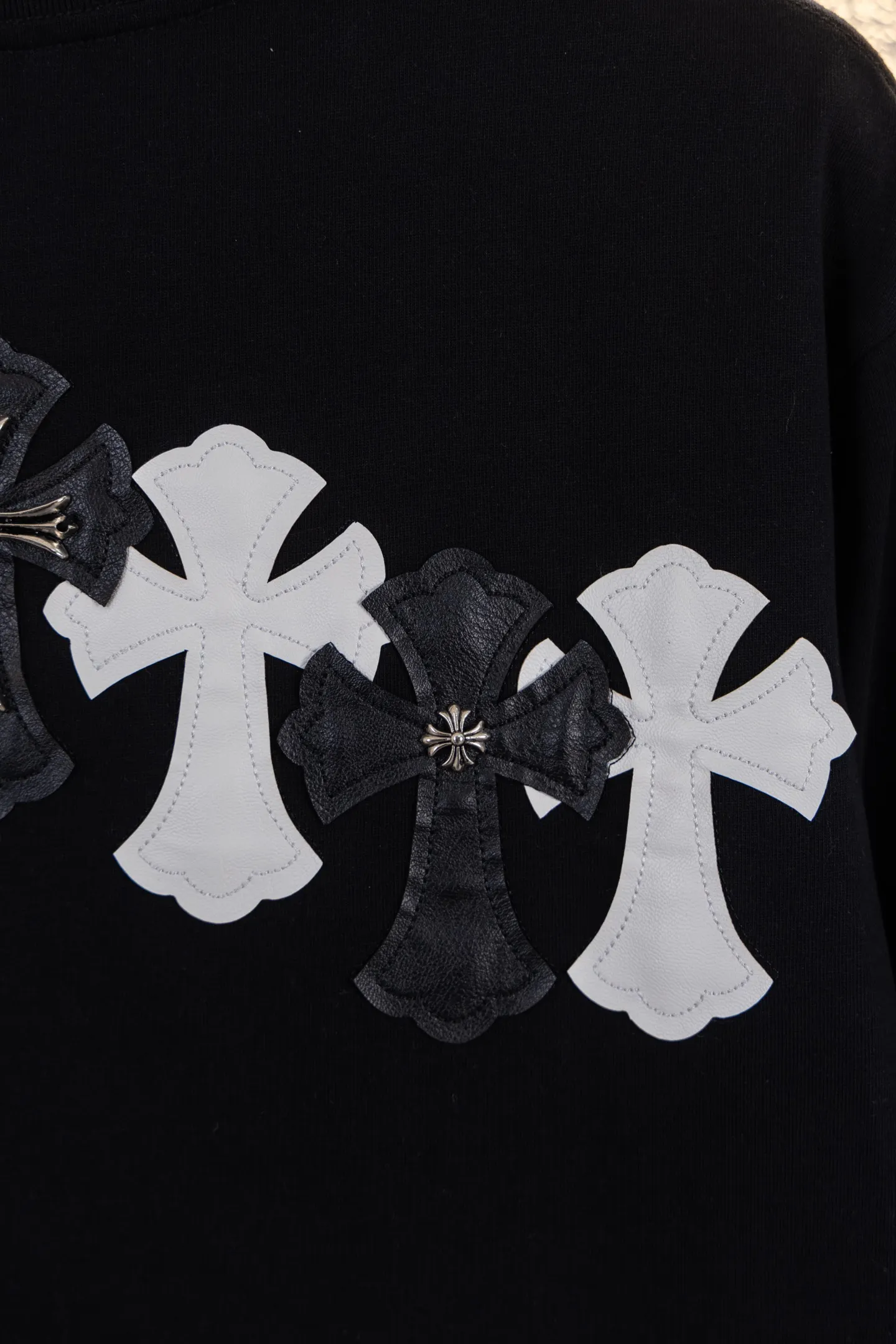 Cross Patch Embroidered Cotton Sweatshirt D14812643 — view 7